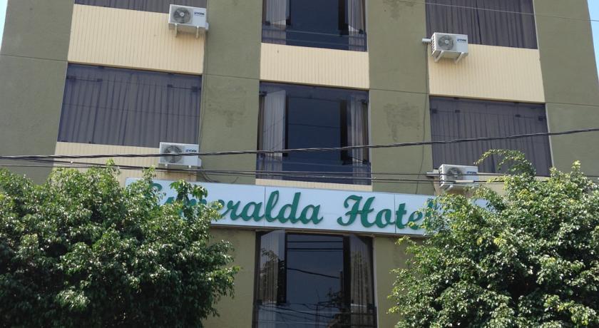 Vista Exterior Hotel Esmeralda