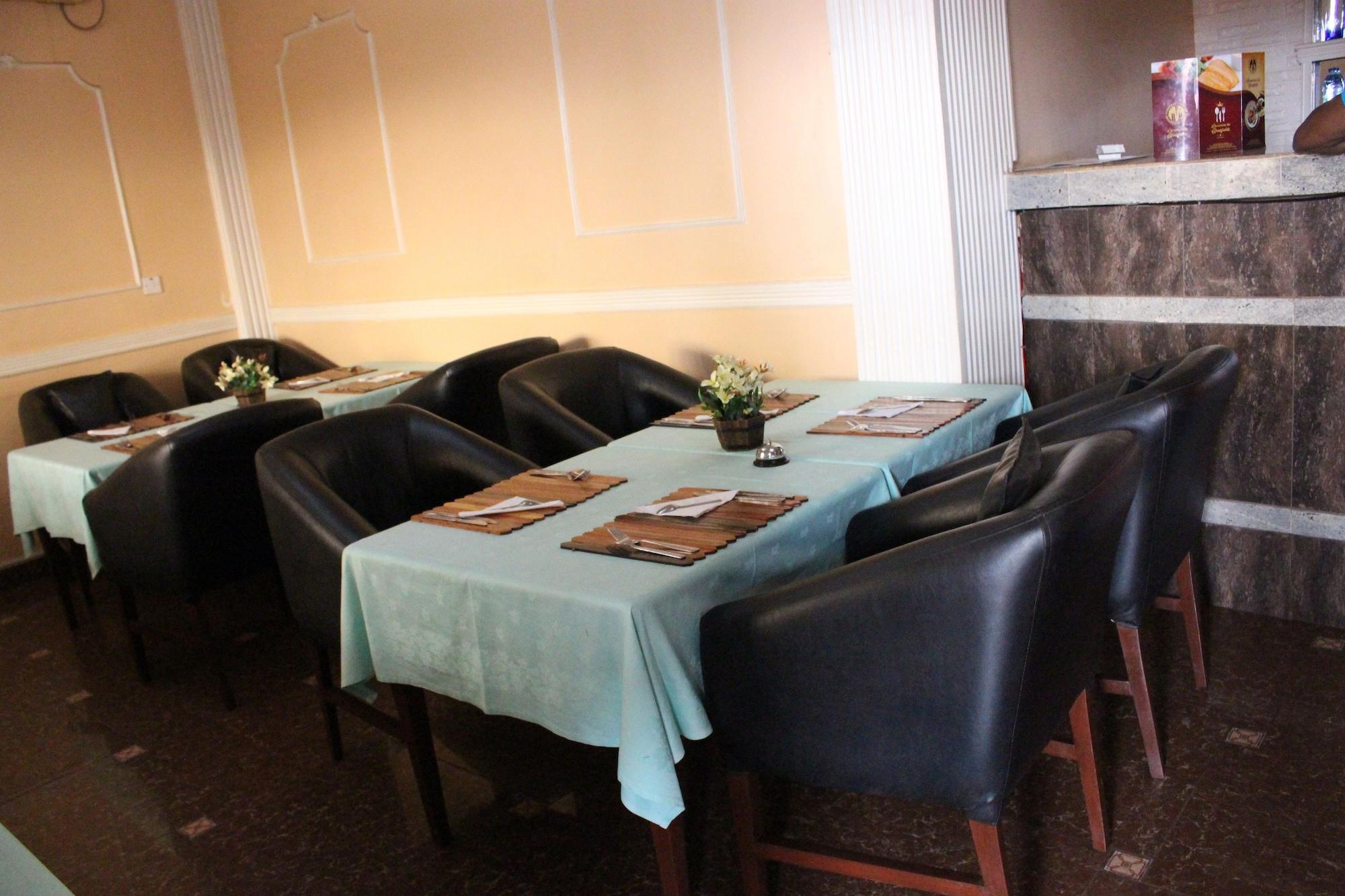 Sala de Reuniones Hotel Mbouoh Star Palace