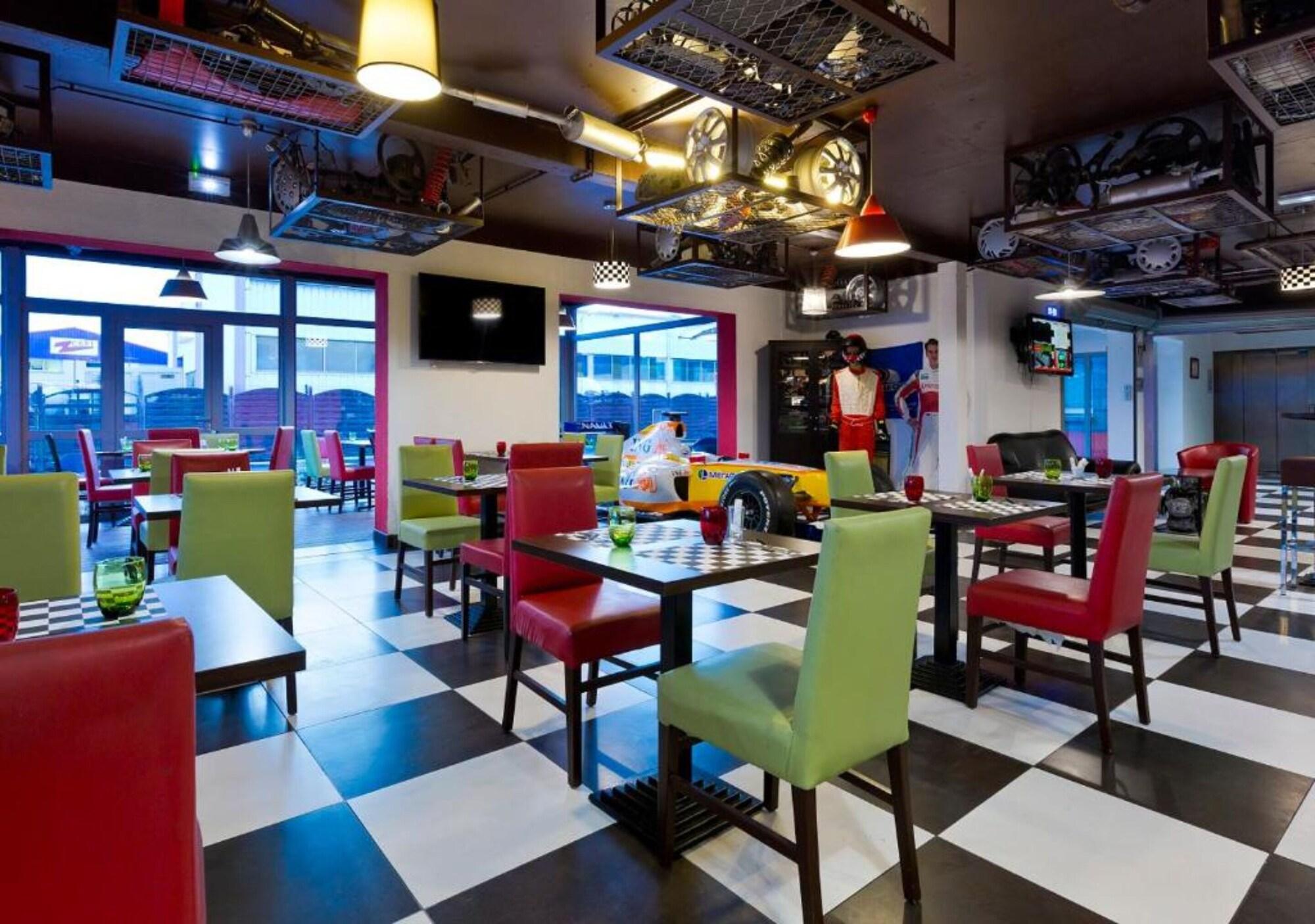Restaurant Enzo Hotels Reims Tinqueux By Kyriad Direct