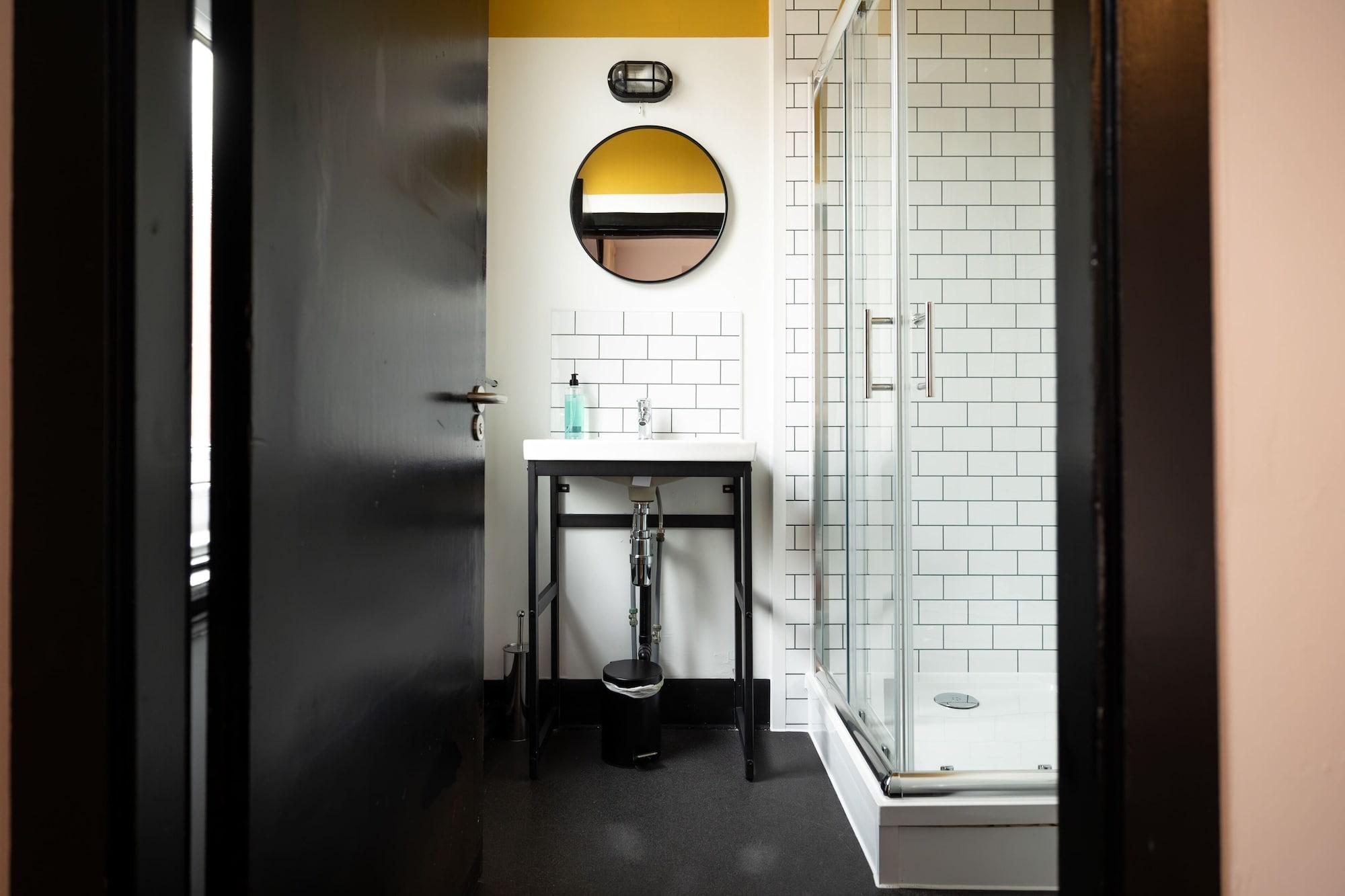 Equipamiento de Habitación Malacuna Manchester