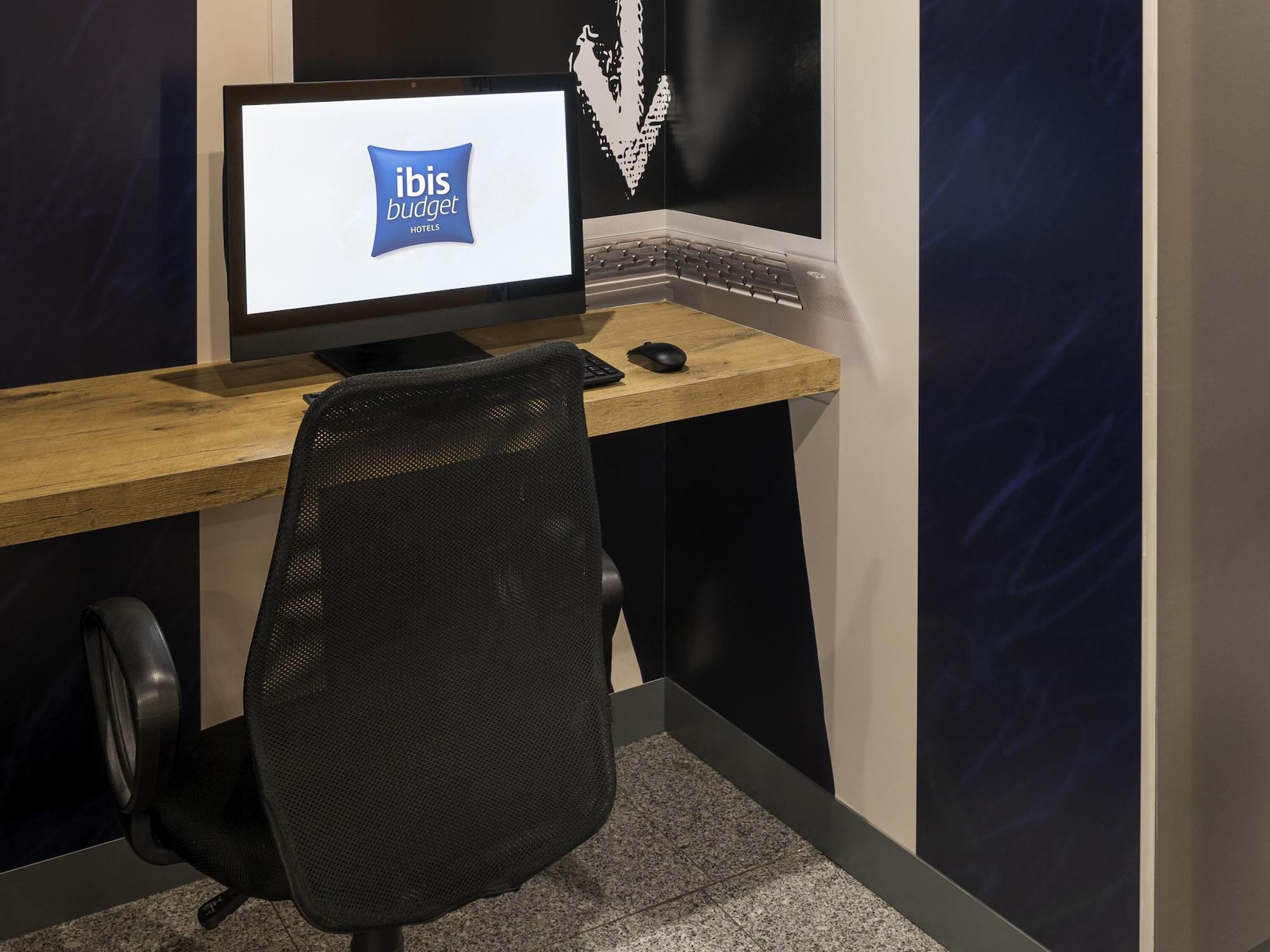 Varios ibis budget Bobigny Pantin