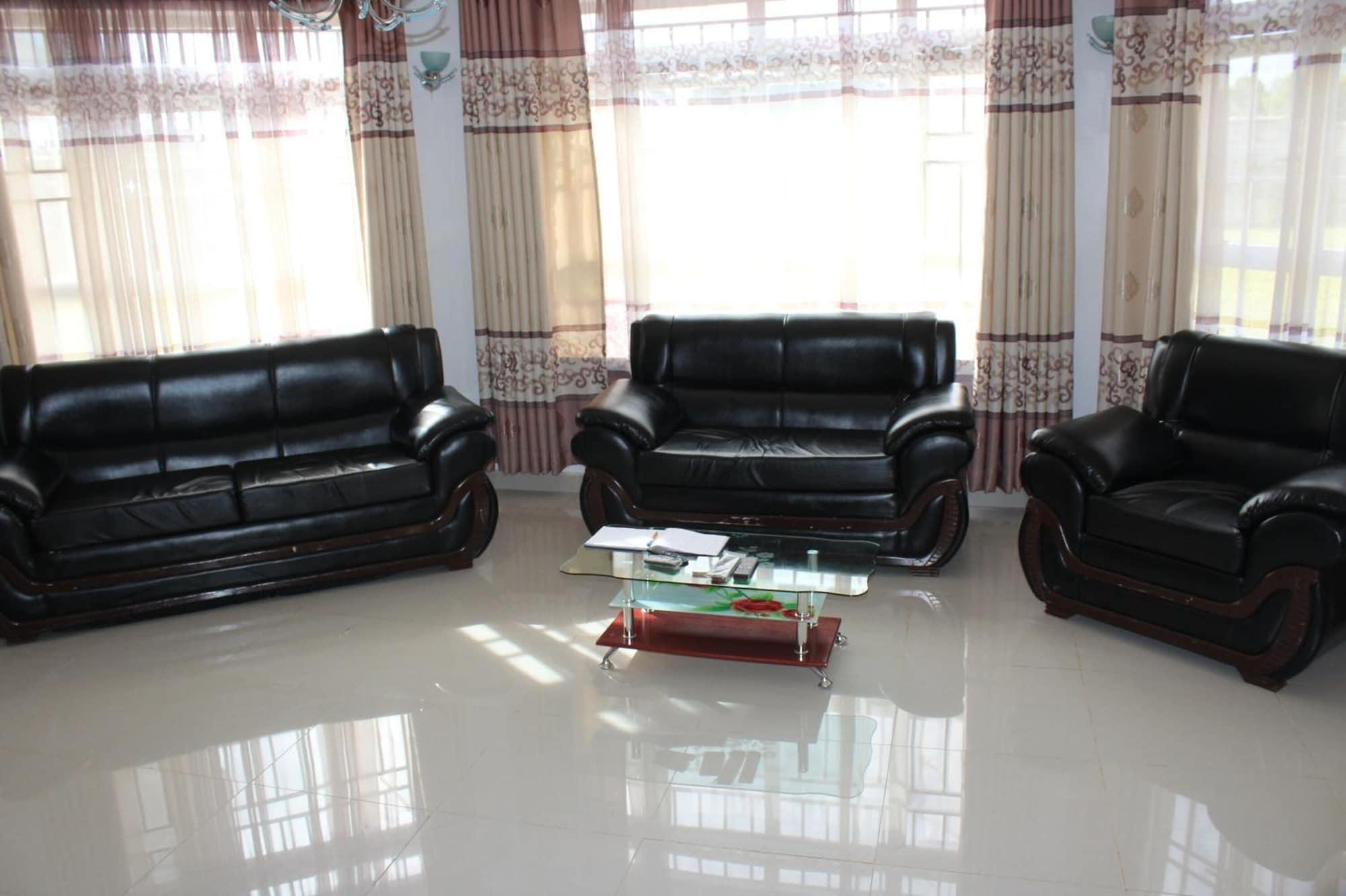 Vista Lobby Salient Guest House