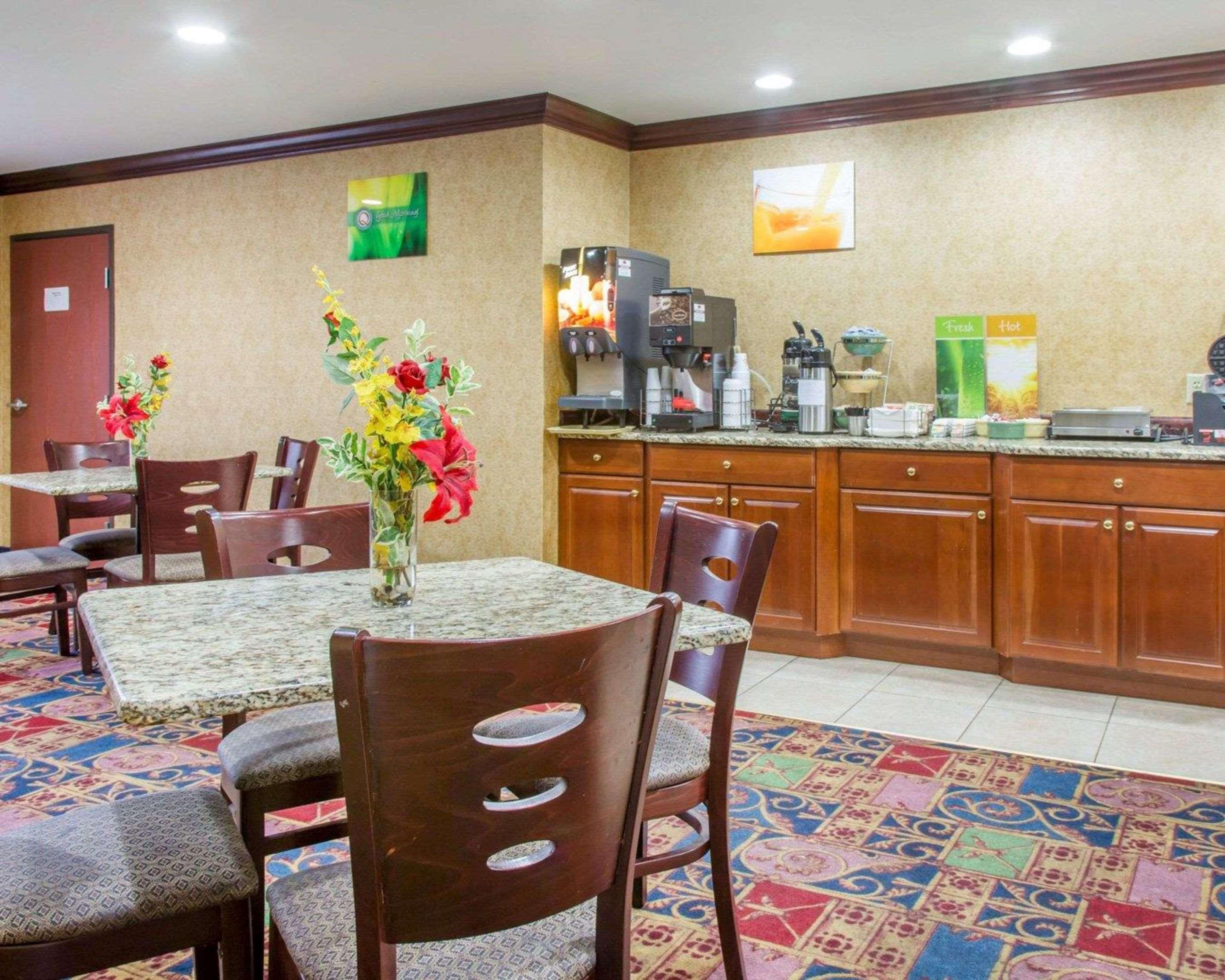 Restaurant Quality Inn & Suites