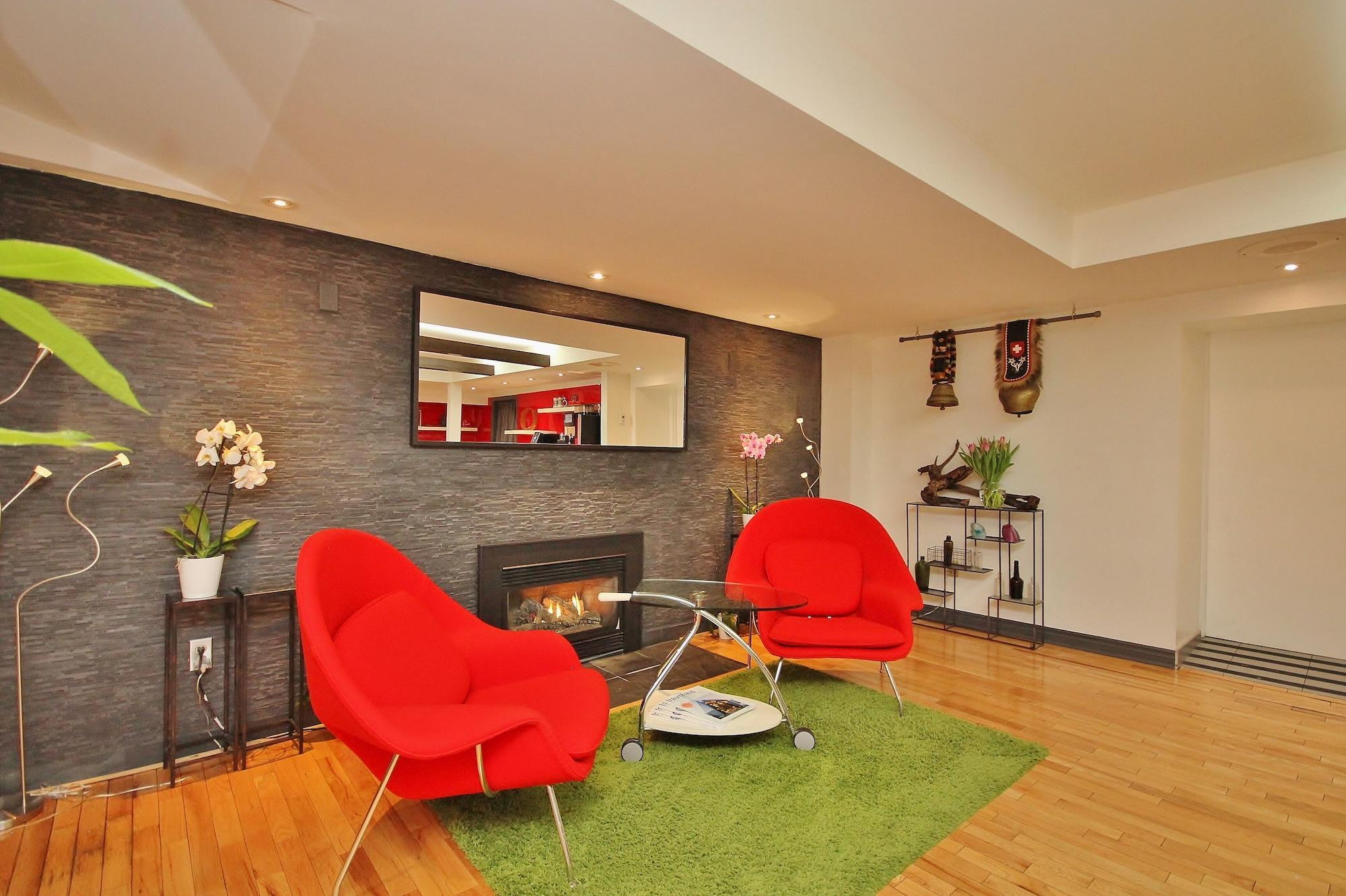 Bar/Salón Swiss Hotel