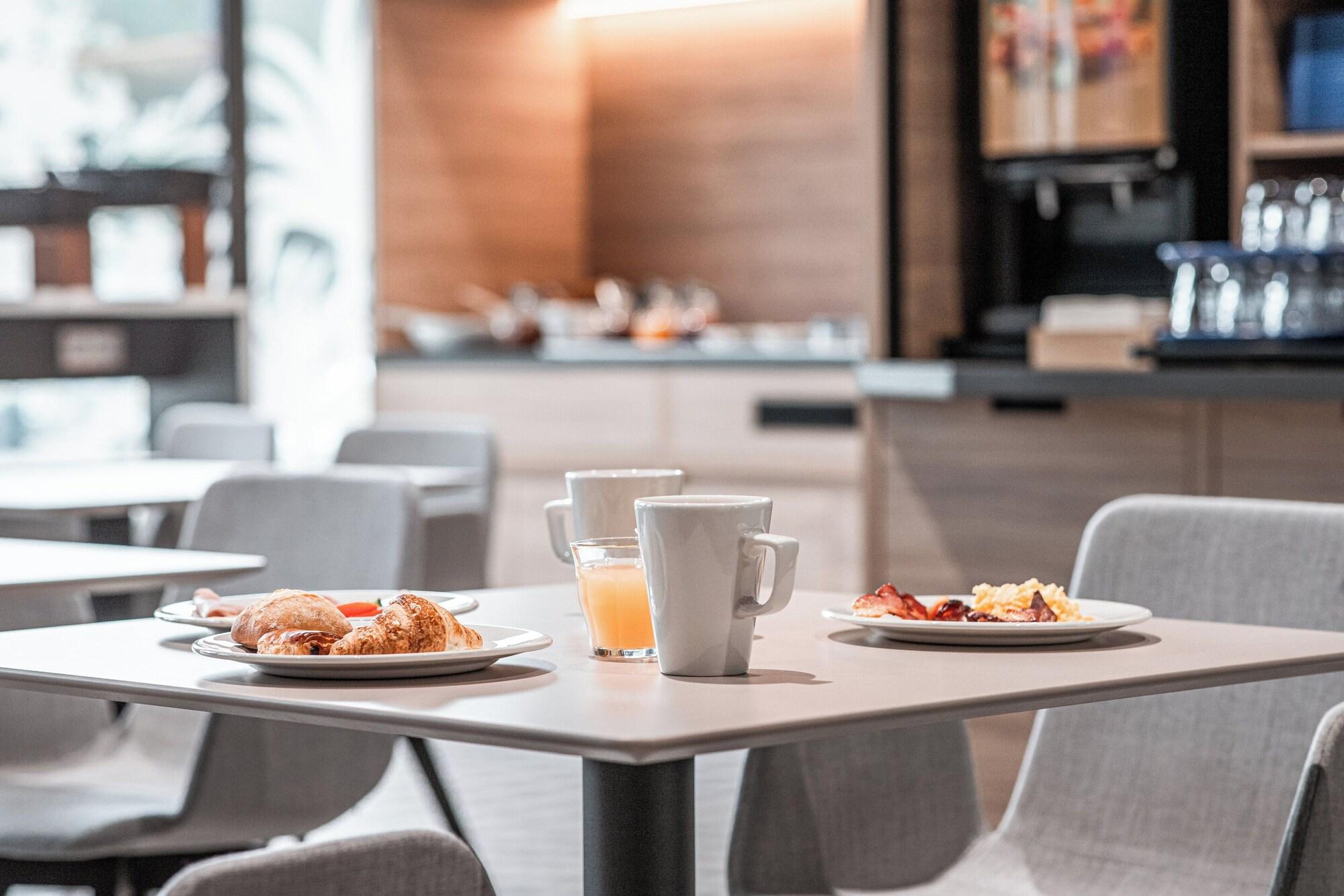 Restaurant Holiday Inn Express Ajaccio by IHG