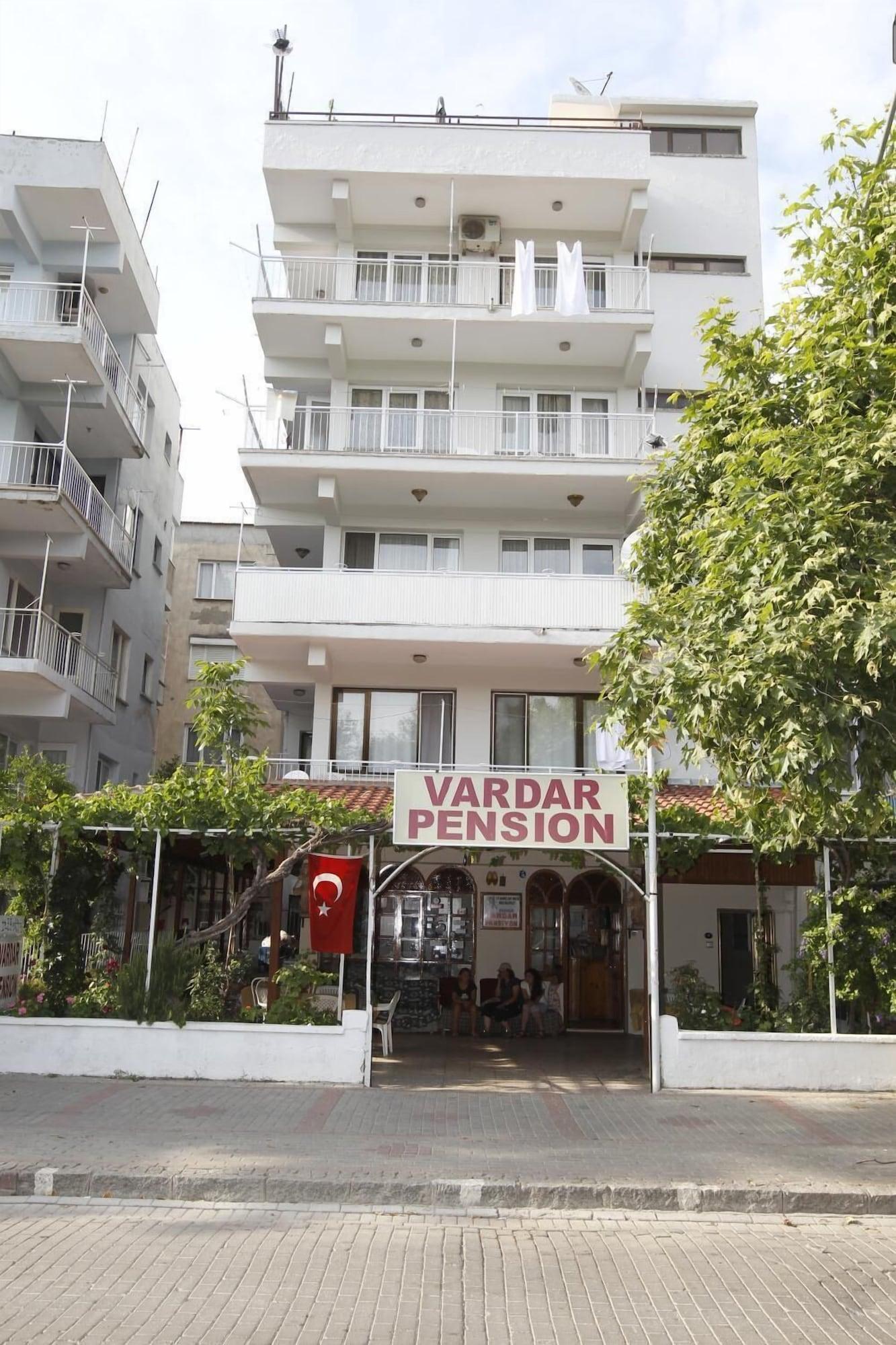 Vista Exterior Vardar Pension