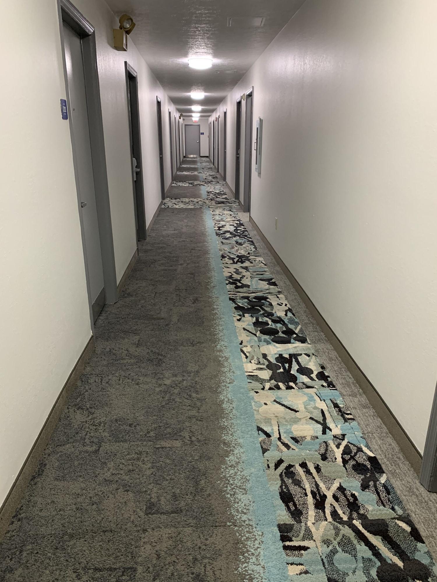 Varios DuPont Suites