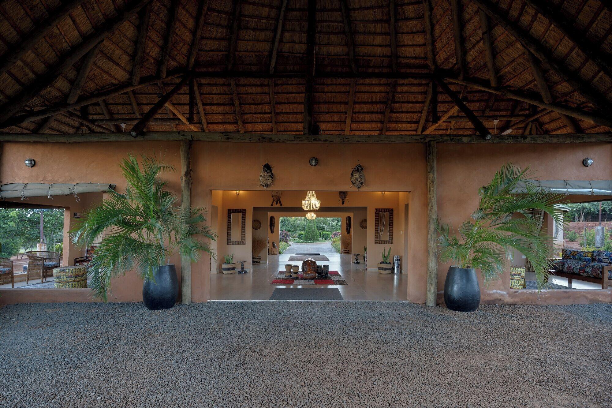 Vista Exterior The Nkhosi Livingstone Lodge and Spa