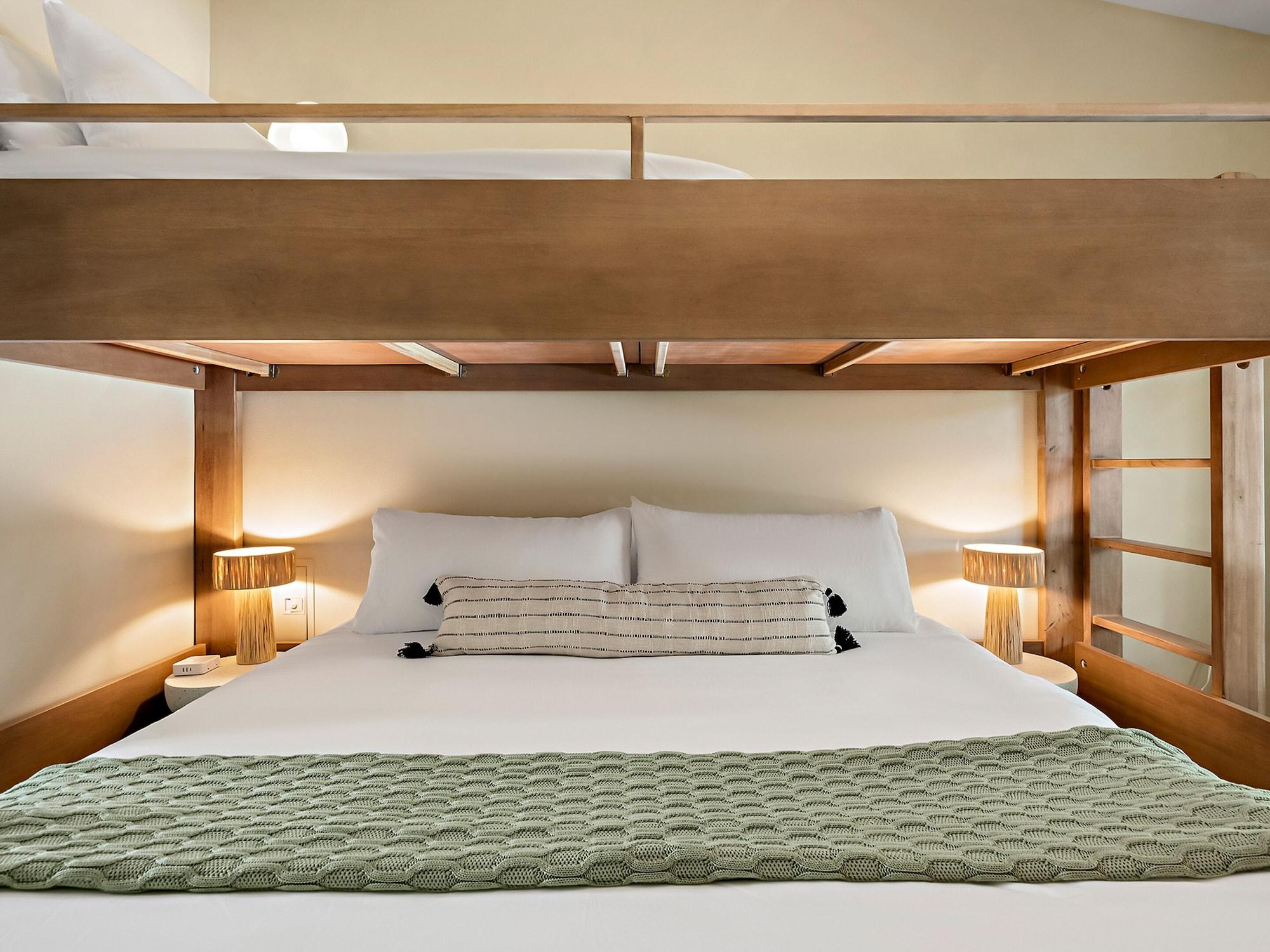 Equipamiento de Habitación Webber East