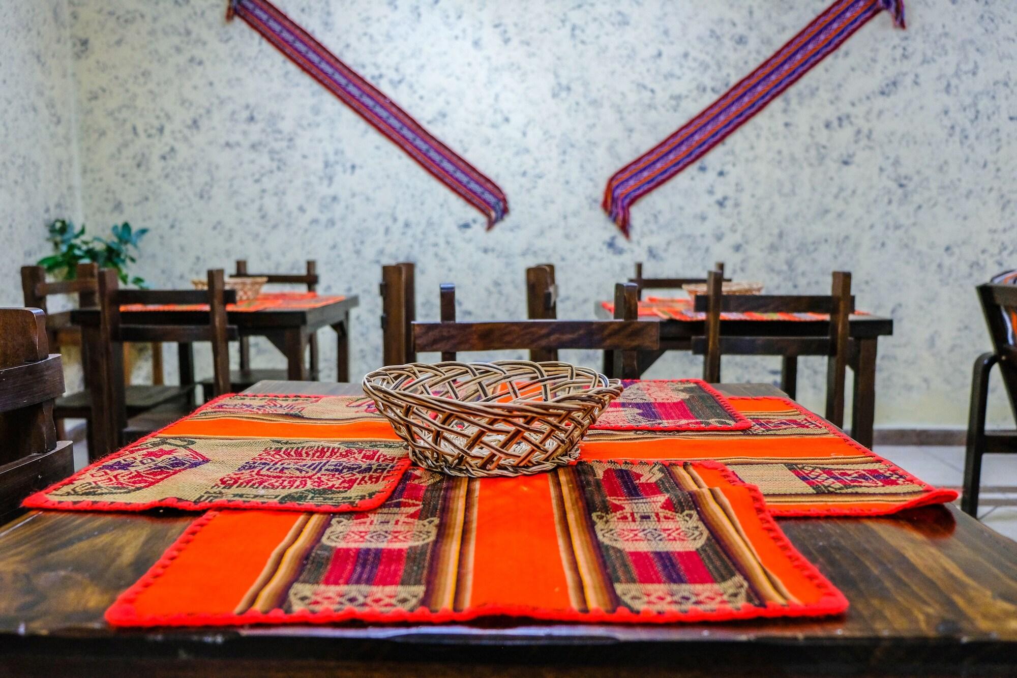 Restaurant Happy House Inn