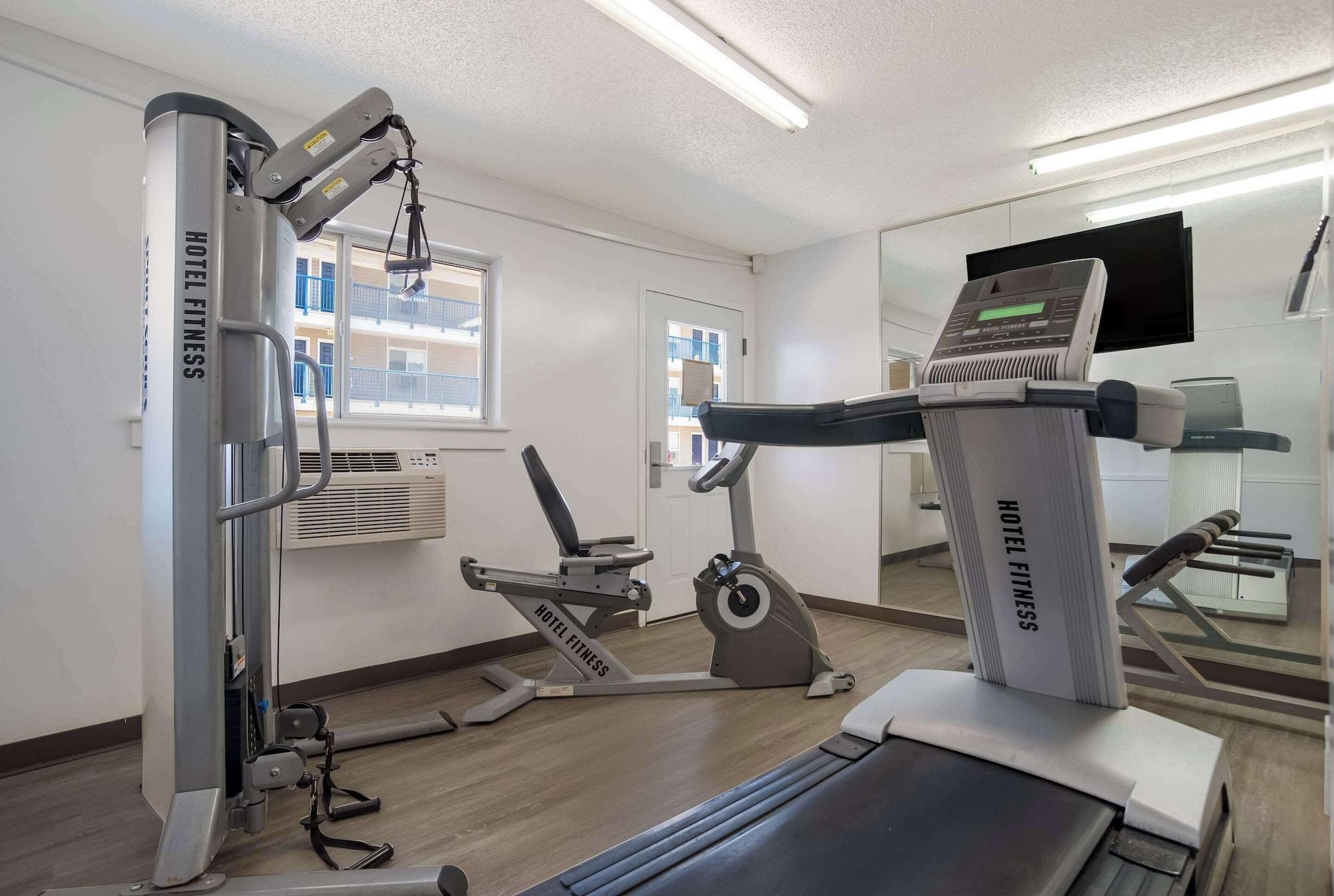 Gimnasio Suburban Studios Biloxi North Area
