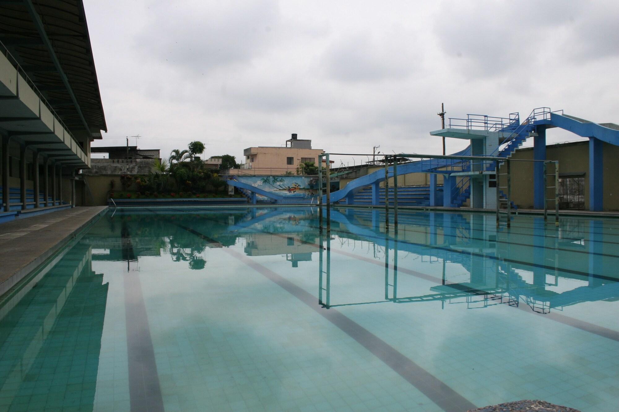Vista Piscina Hotel Olimpico Quevedo