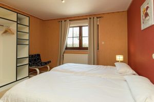 Alquiler Vacacional - Spacious Holiday Home in the Ardennes with Sauna & Hot Tub