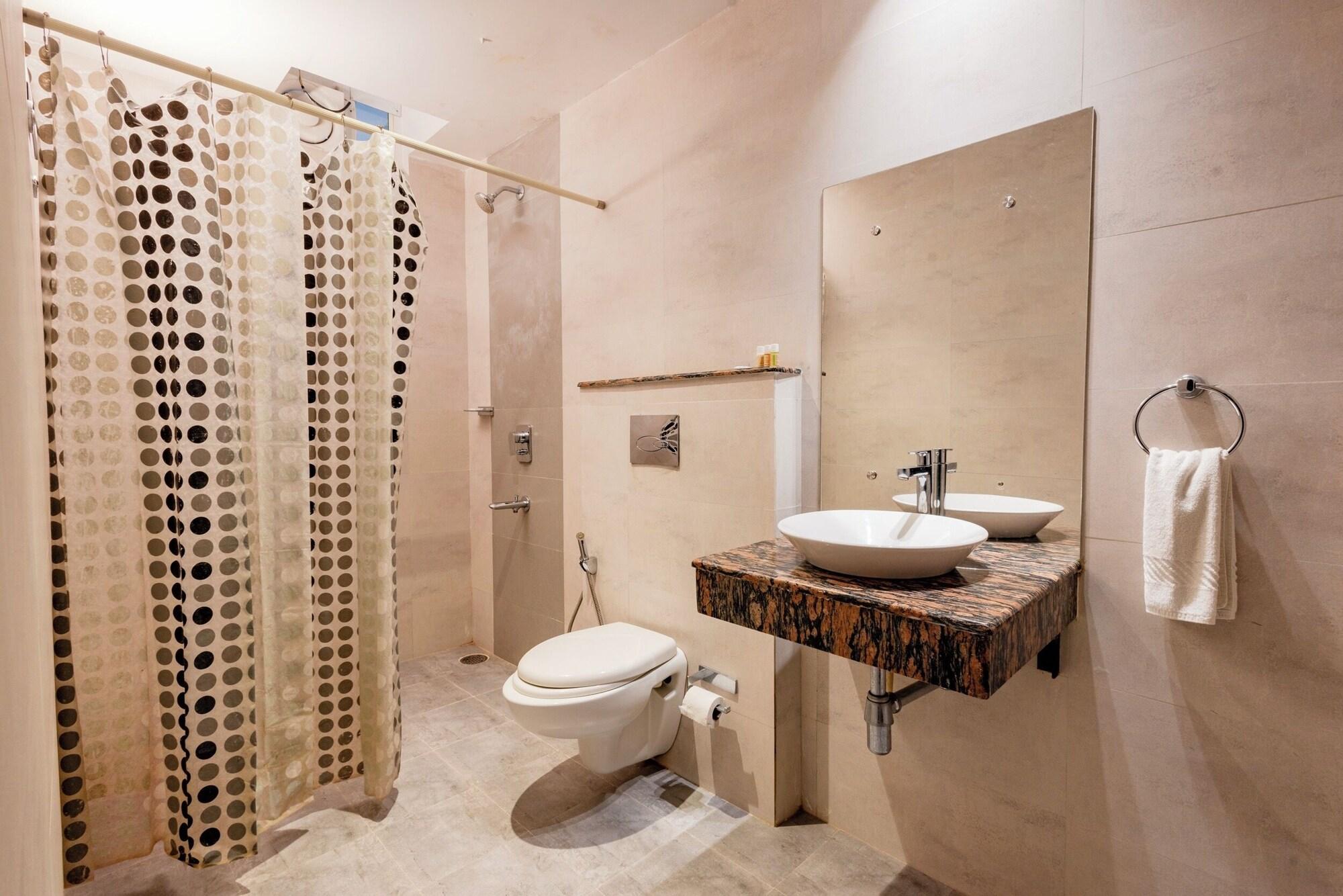 Equipamiento de Habitación Hotel Serene Palace