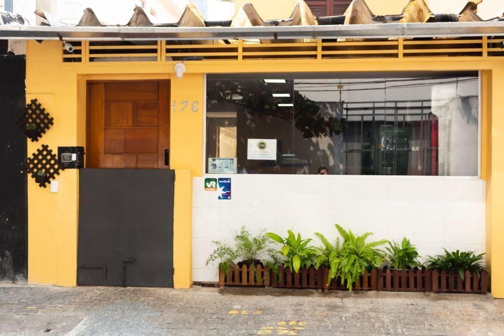 Varios Hostel B2B