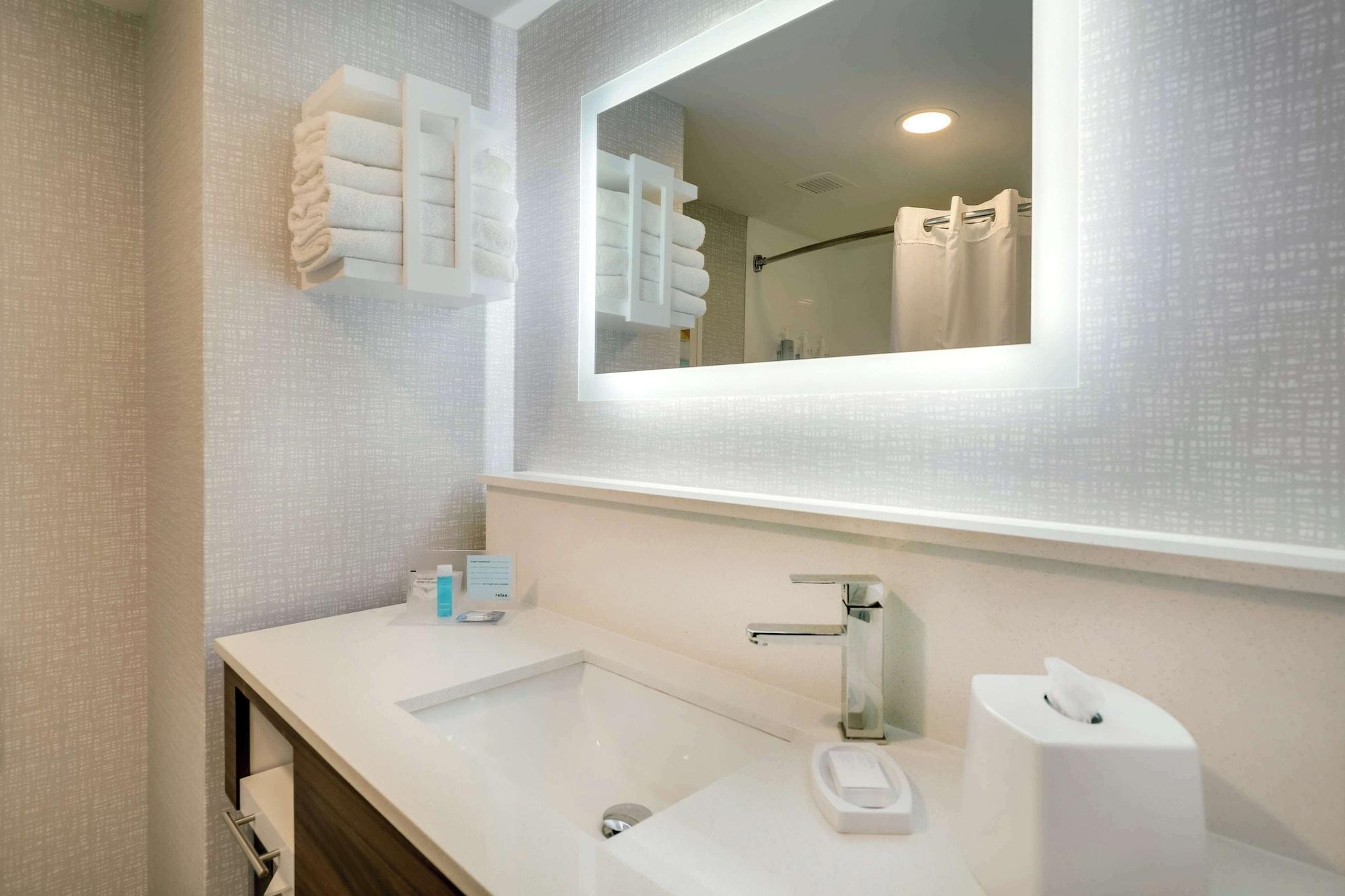 Equipamiento de Habitación Hampton Inn Lebanon