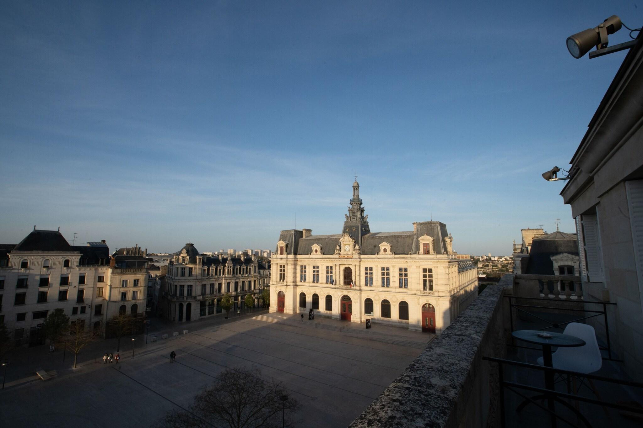 Varios Hotel Central