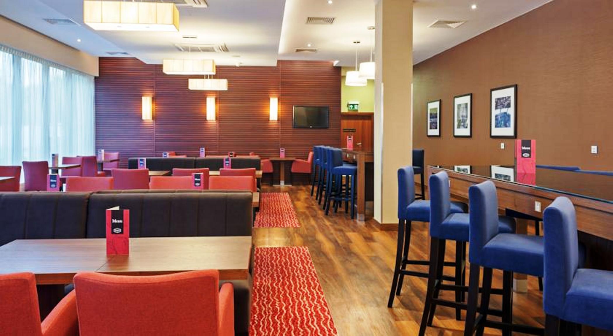 Bar/Salón Hampton by Hilton Warsaw Airport