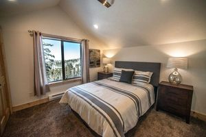 Alquiler Vacacional - Missing Link Chalet At Terry Peak 4 Bedroom Chalet by RedAwning