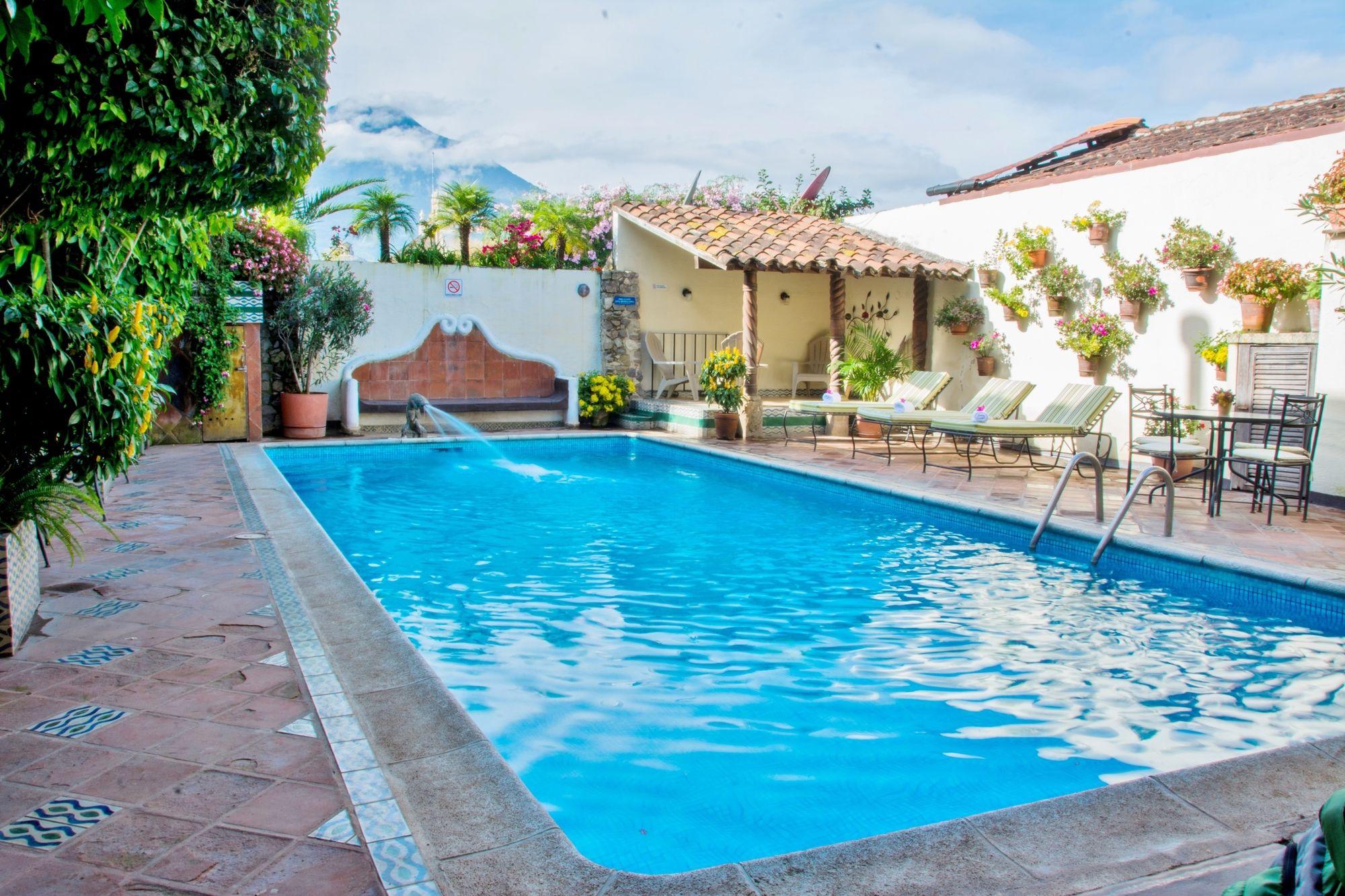 Vista Piscina Casa Colibri