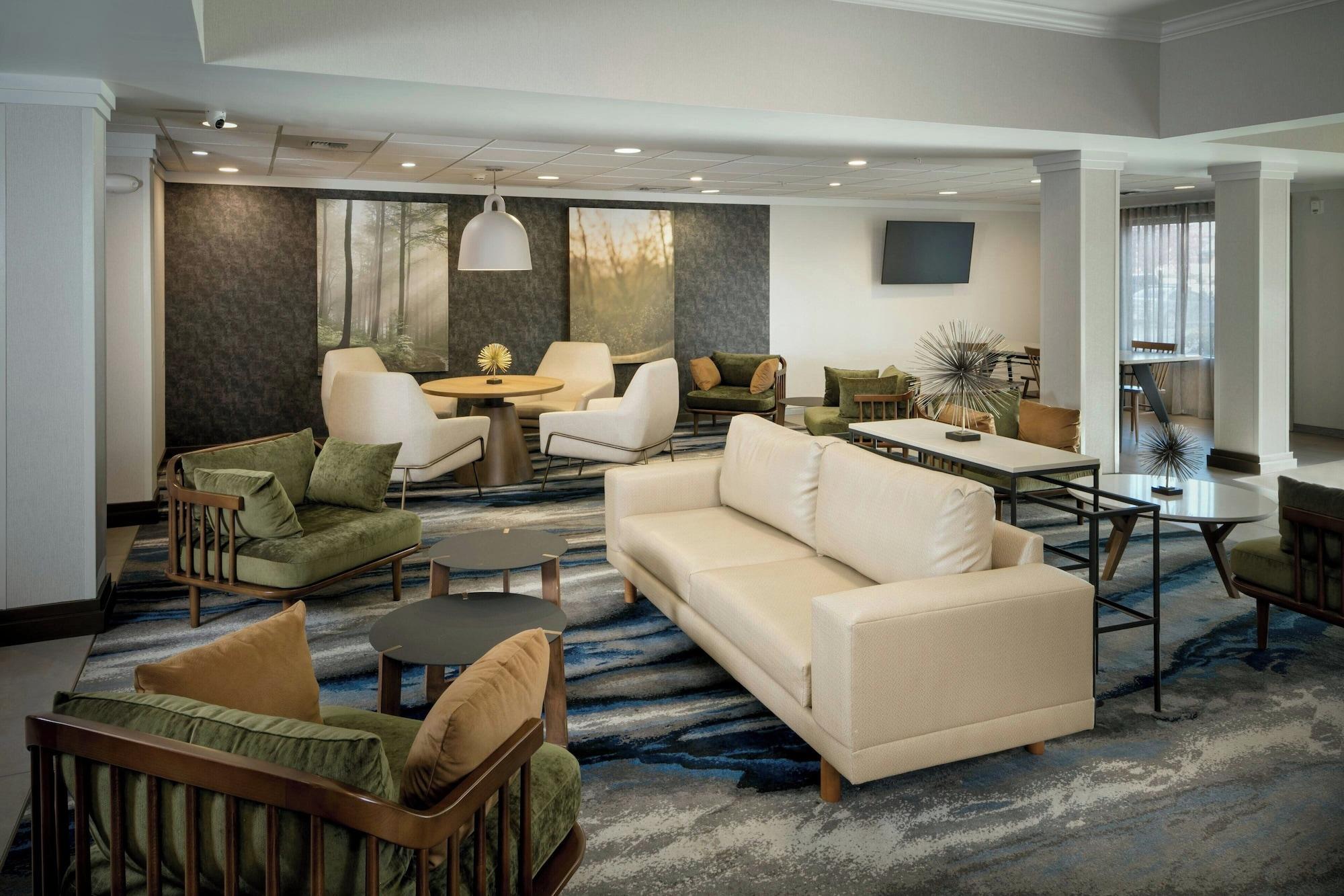 Vista Lobby Fairfield Inn and Suites by Marriott Anchorage