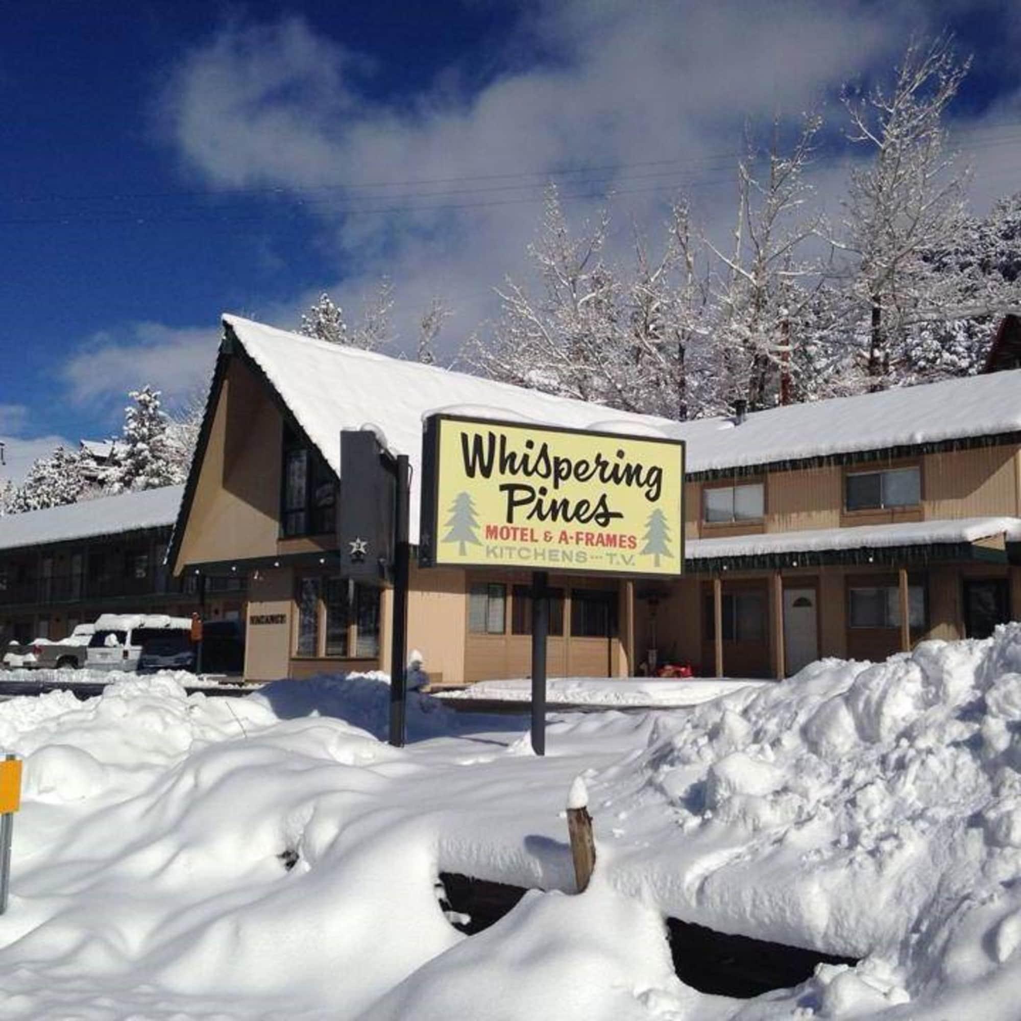 Vista Exterior Whispering Pines
