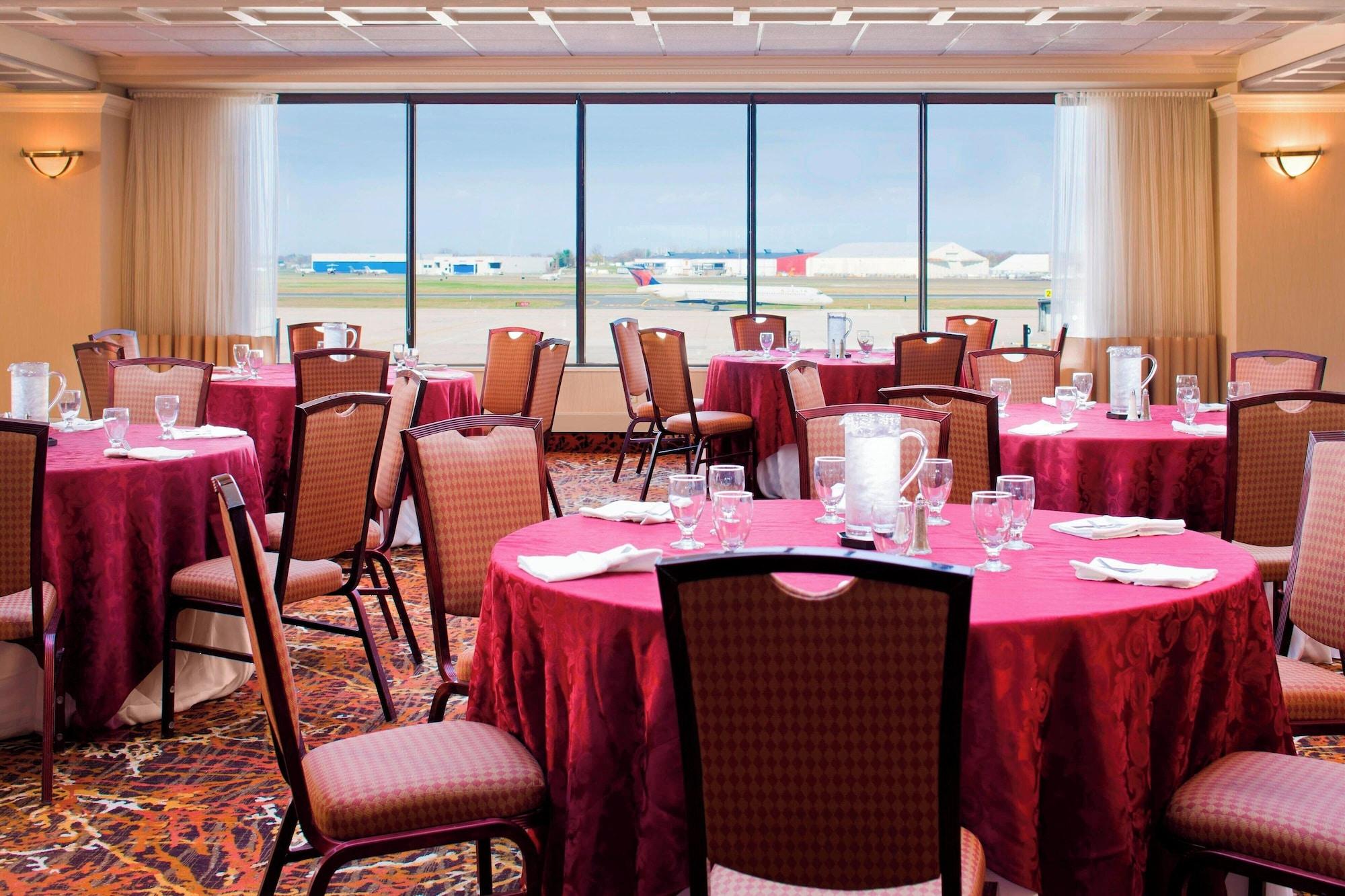 Sala de Reuniones Sheraton Hartford Hotel at Bradley Airport