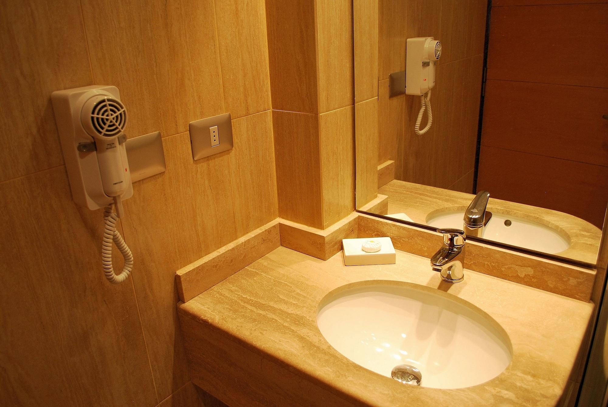 Equipamiento de Habitación Hotel Alto del Sol Costanera Antofagasta