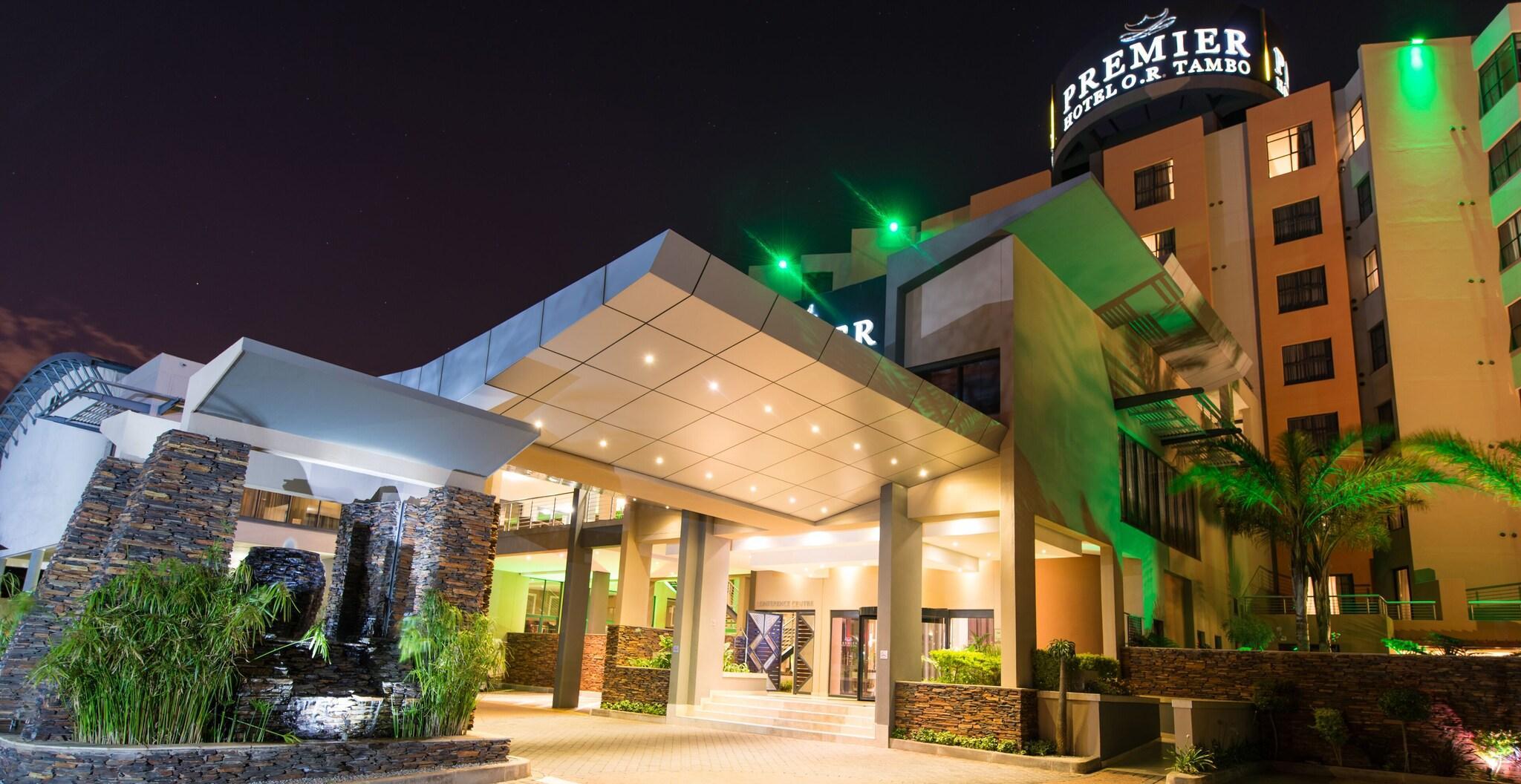 Vista Exterior Premier Hotel OR Tambo