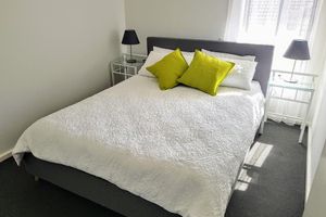 Alquiler Vacacional - Zig Zag on Henley ~ Walk to the BEACH ~ Restuarants/cafes ~ Unlimited Wifi