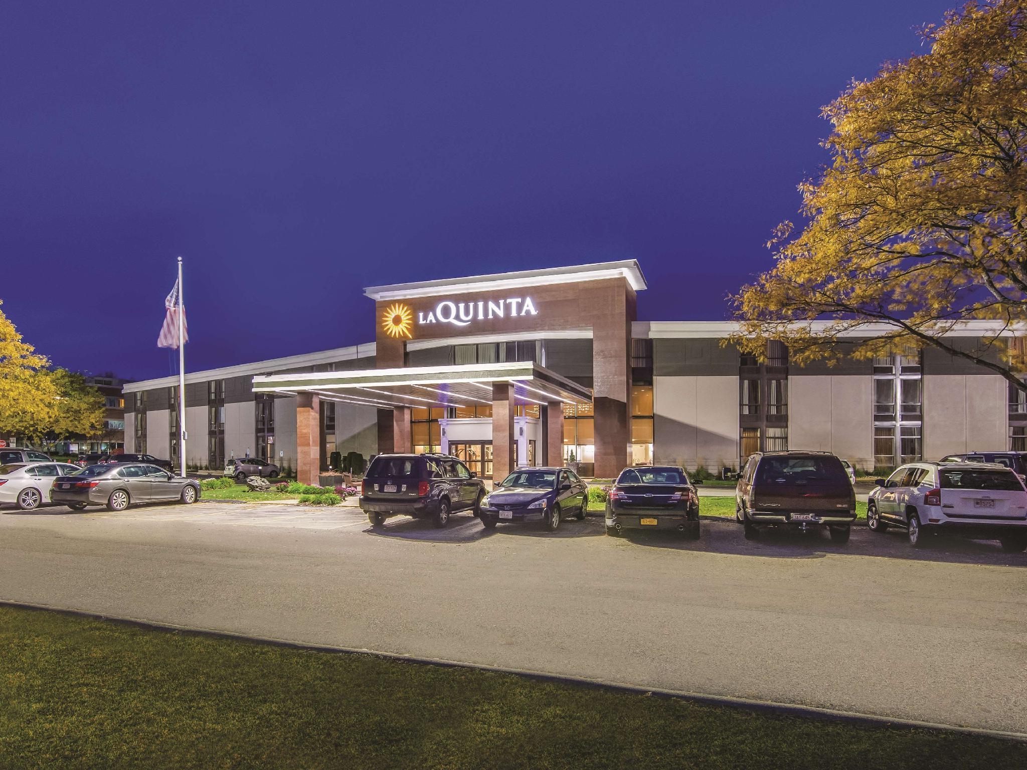 Vista Exterior La Quinta Inn & Suites Boston Andover