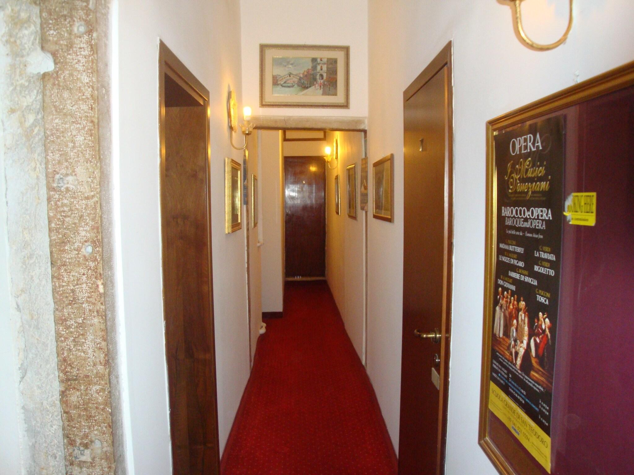 Vista Lobby Hotel Casa Linger