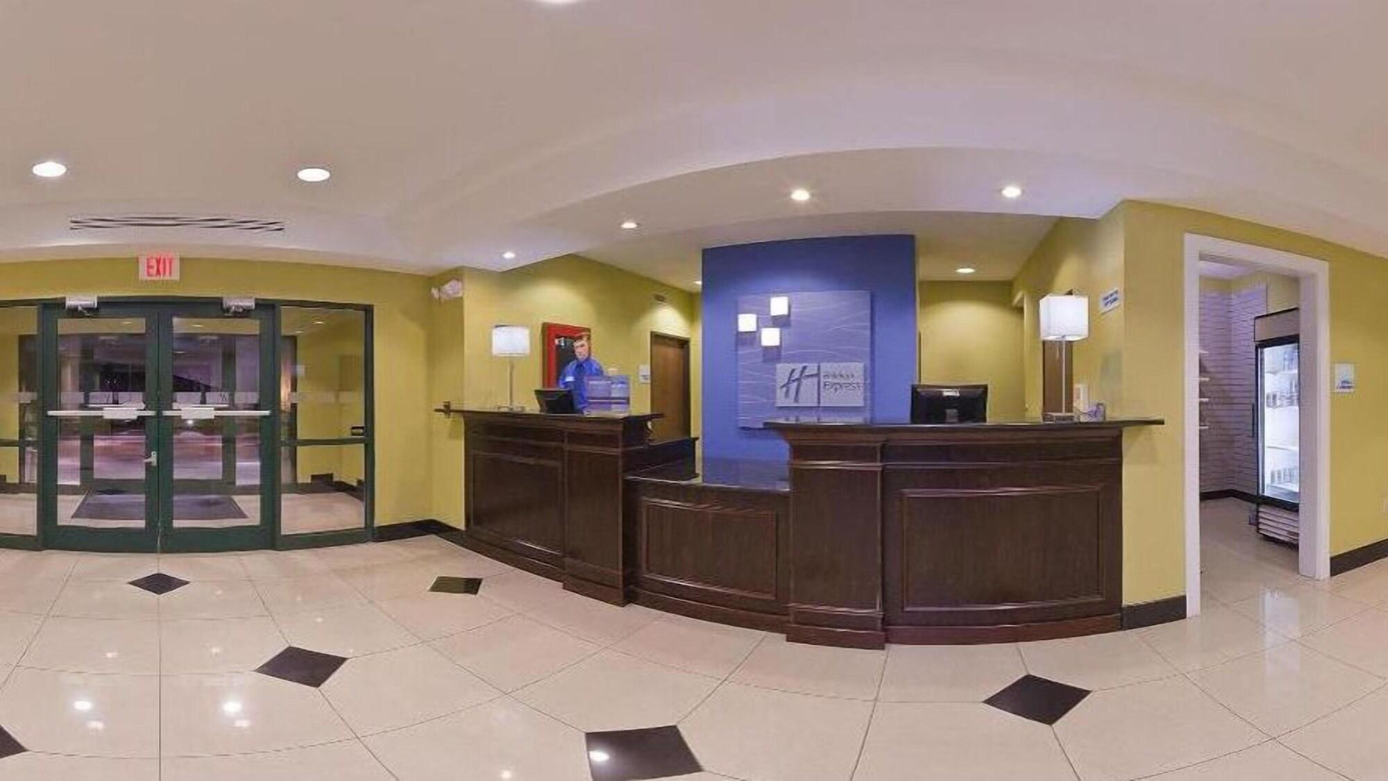 Vista Lobby Holiday Inn Express Hotel & Suites Tell City by IHG