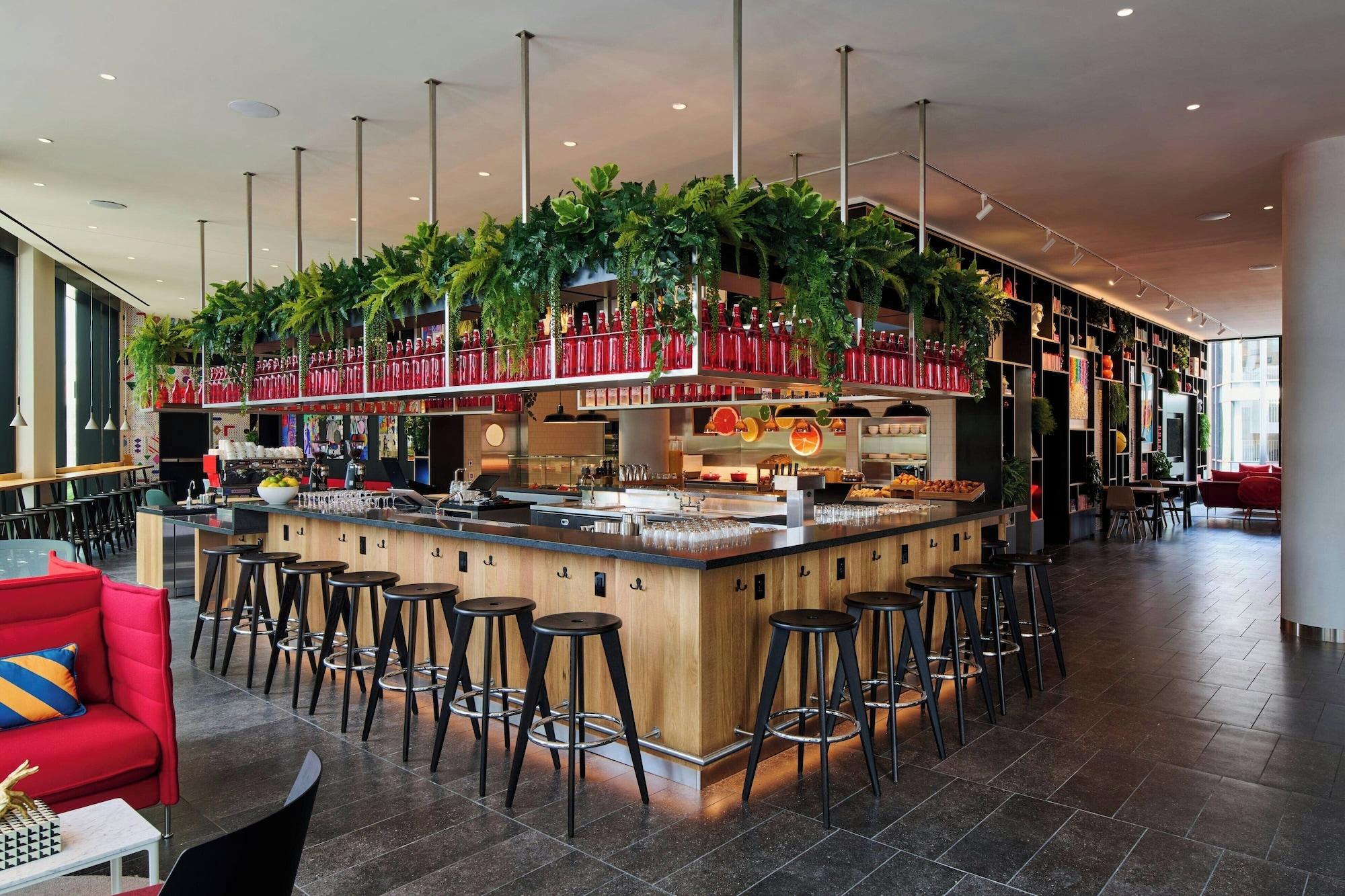 Restaurant citizenM Boston Back Bay