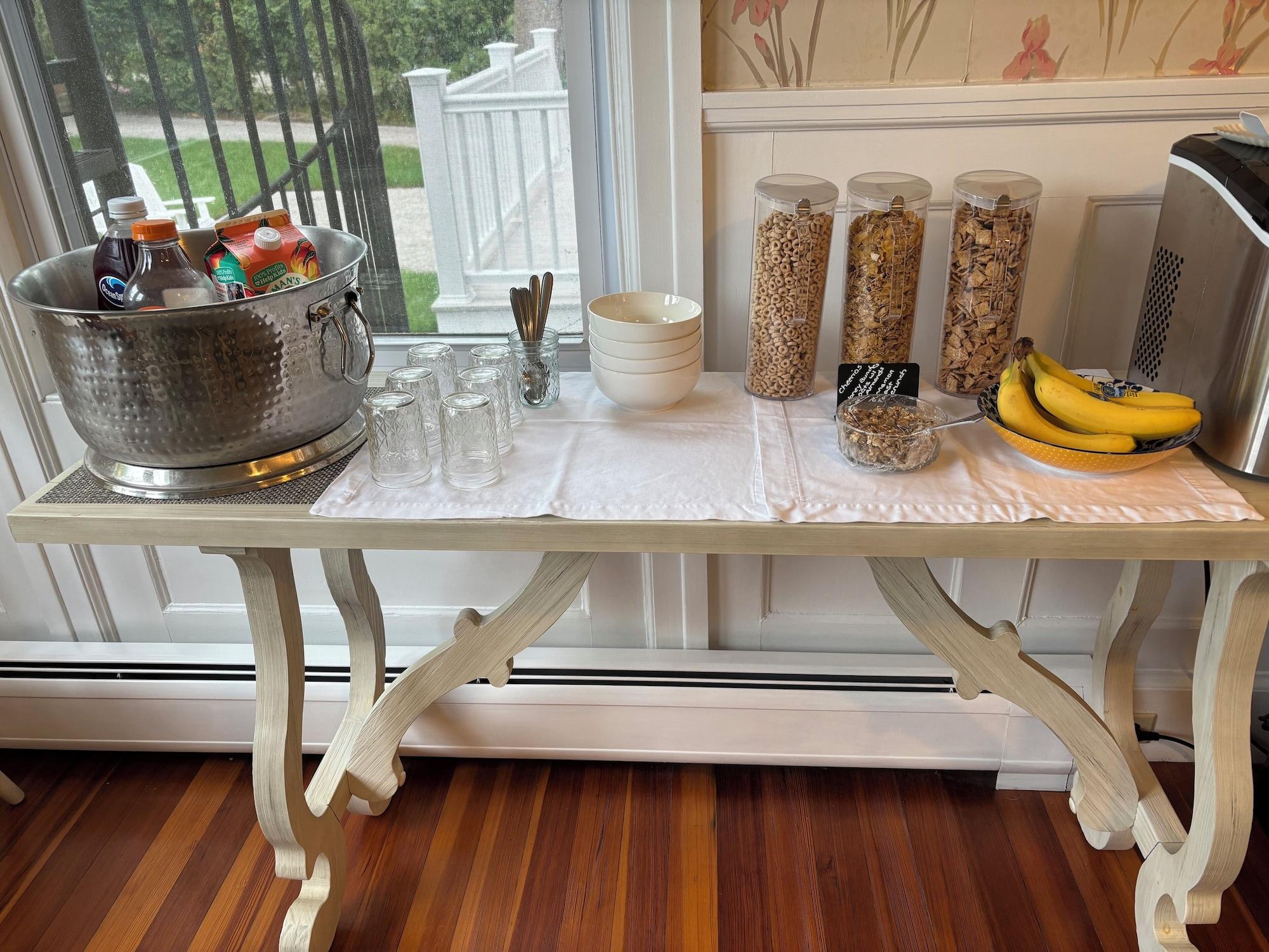 Restaurant The Harbor Inn