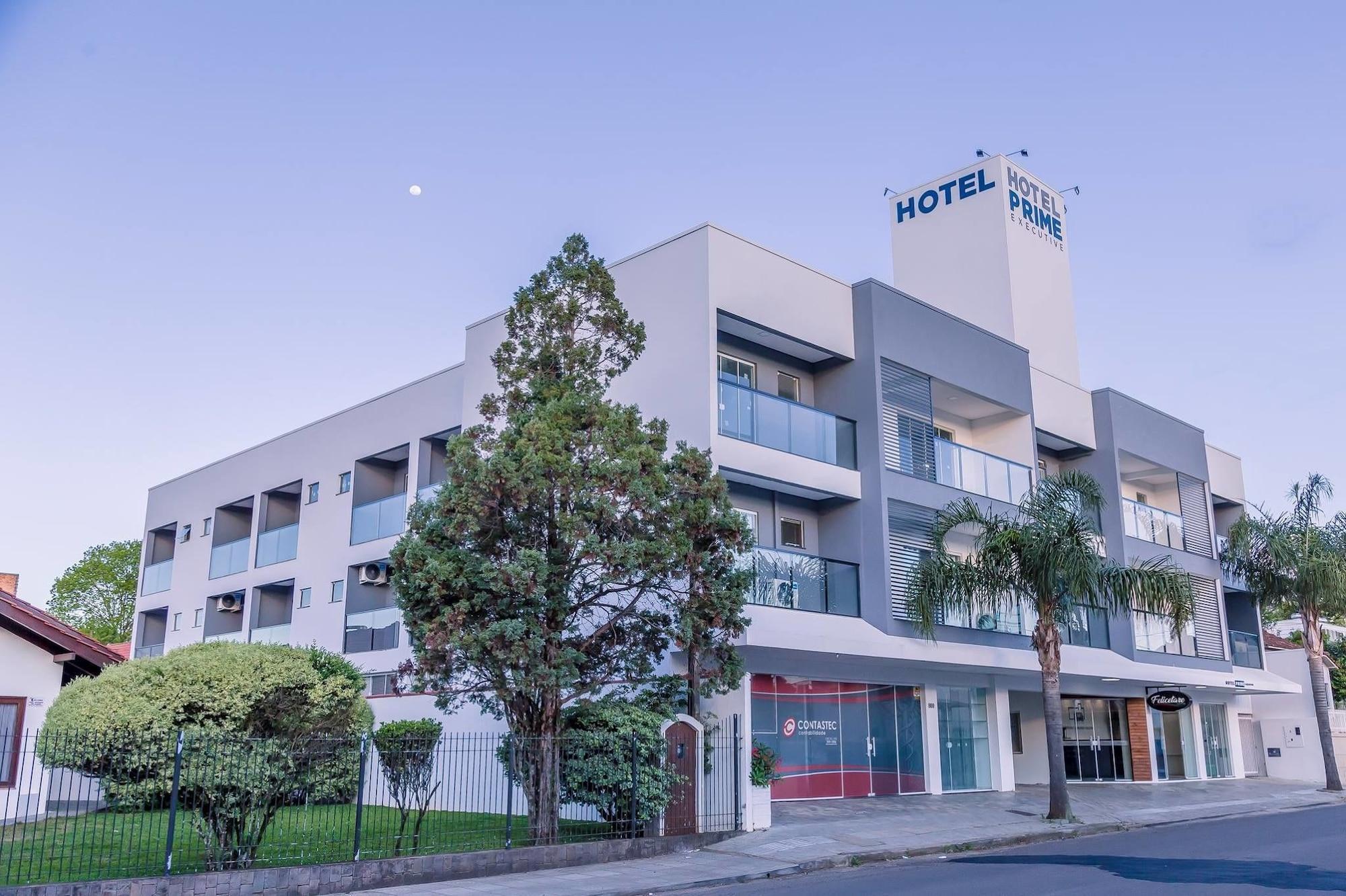 Vista Exterior Hotel Prime Executive