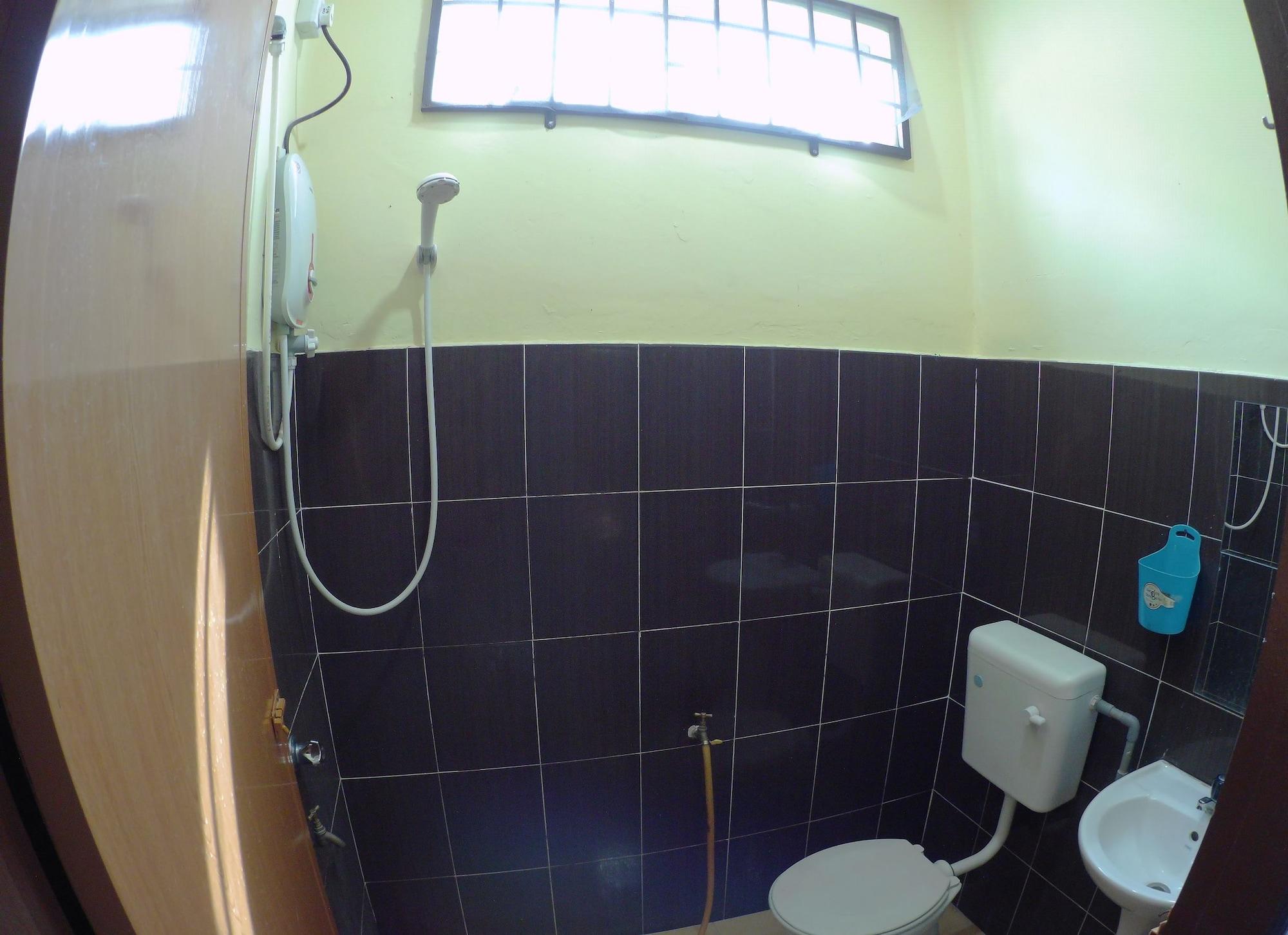 Equipamiento de Habitación Semarak Beach Inn