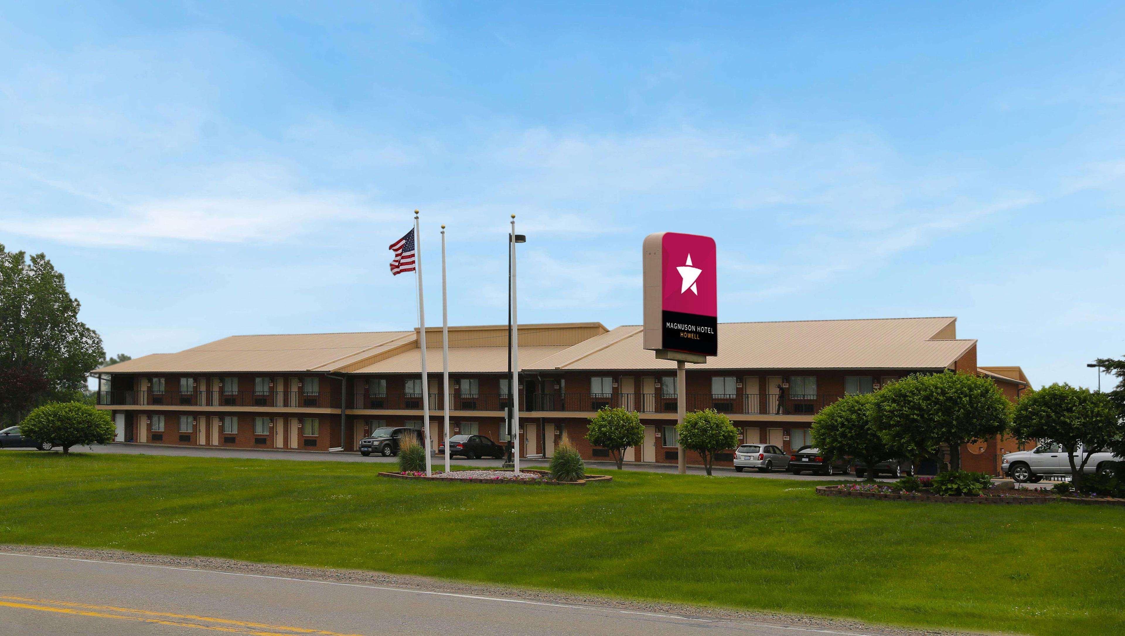 Vista Exterior Magnuson Hotel Howell
