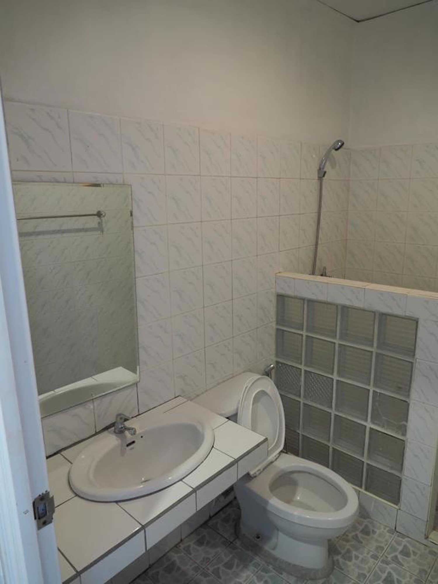 Equipamiento de Habitación Pranee Guesthouse