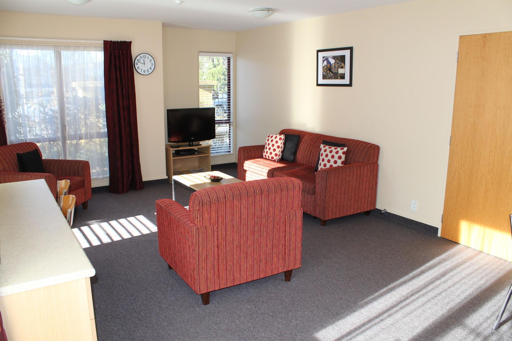 Comodidades del Alojamiento Alhambra Oaks Motor Lodge