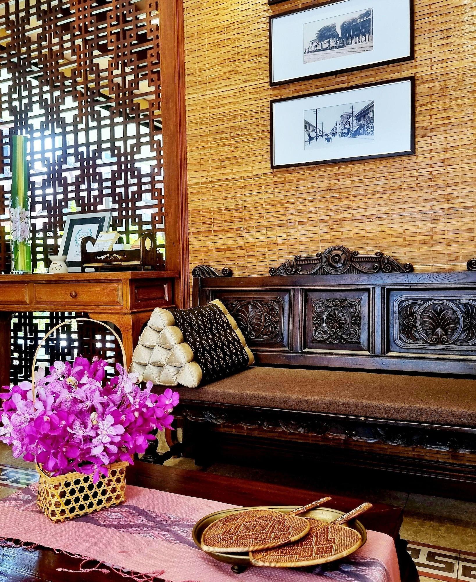 Vista Lobby Focal Local Bed and Breakfast