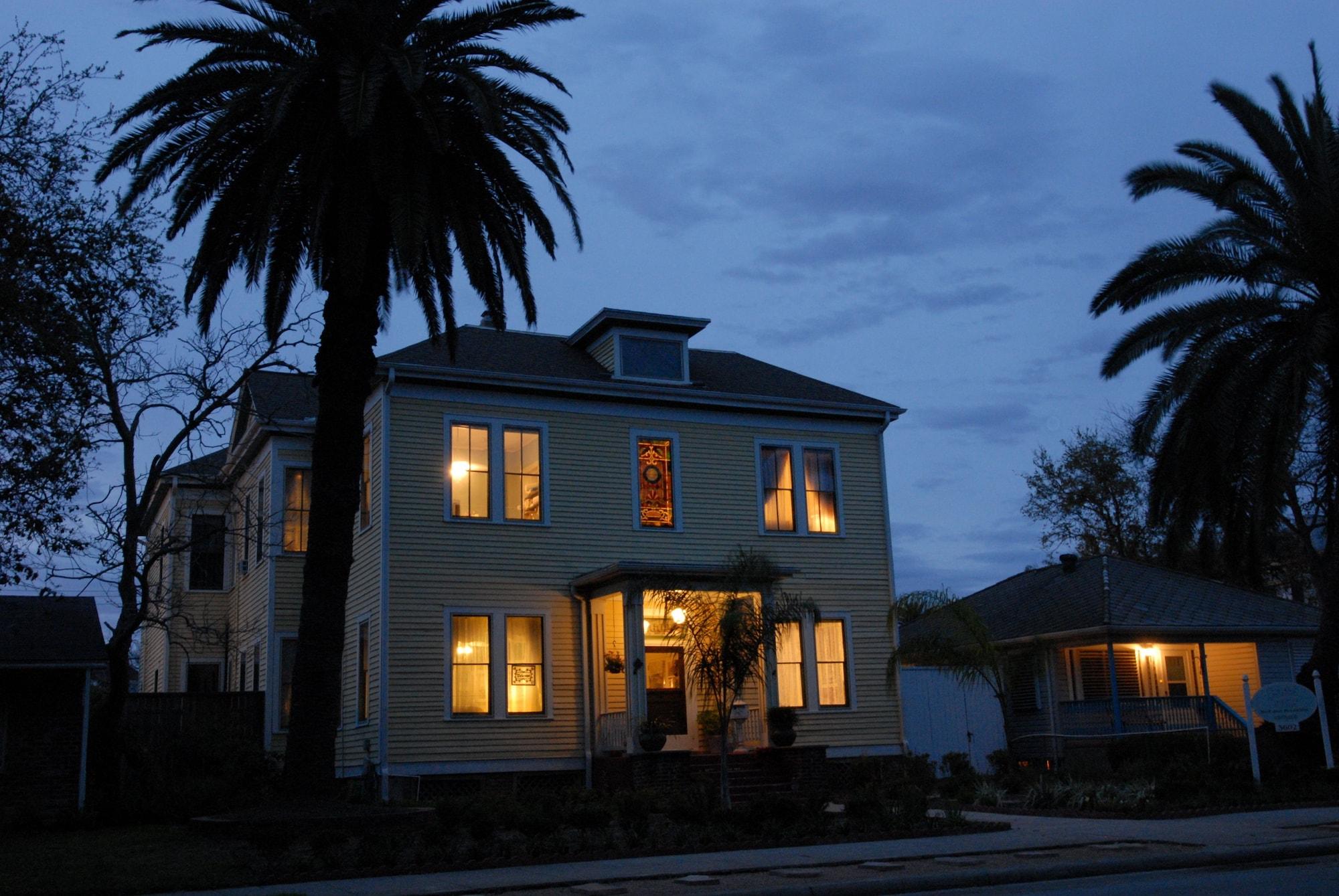 Vista Exterior Coastal Dreams Bed & Breakfast