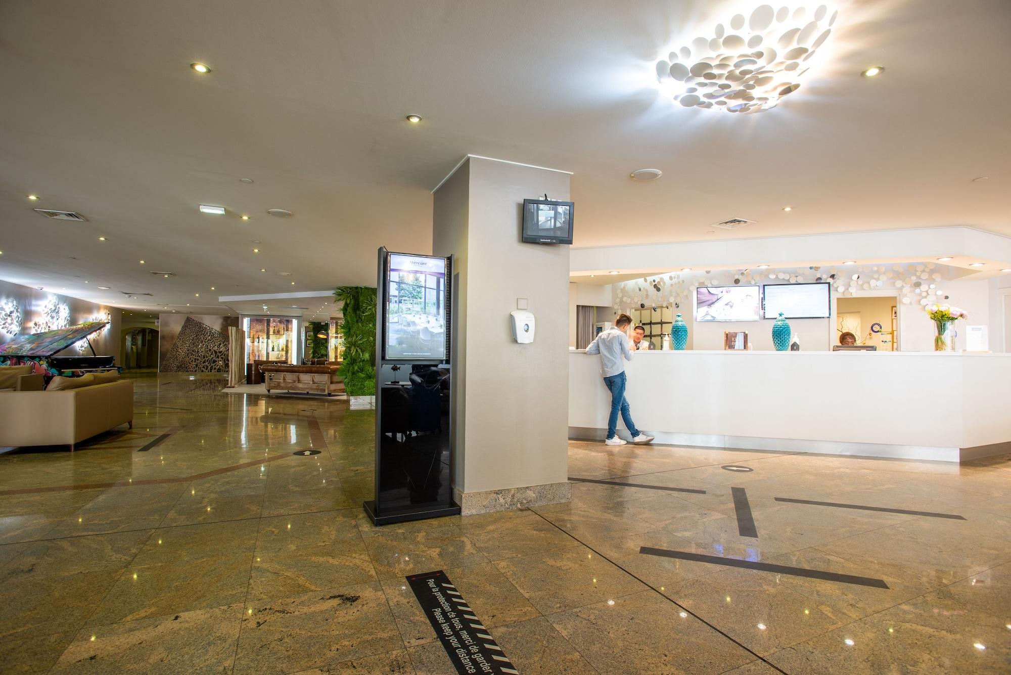 Vista Lobby Mercure Marseille Centre Vieux Port