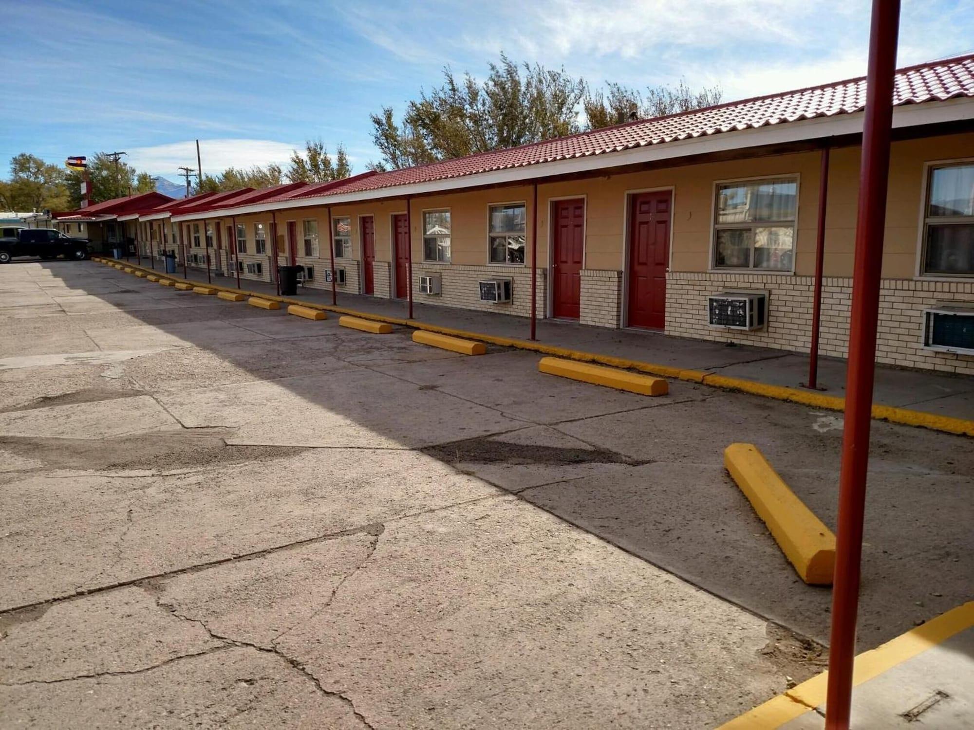 Vista Exterior Carrizozo Inn