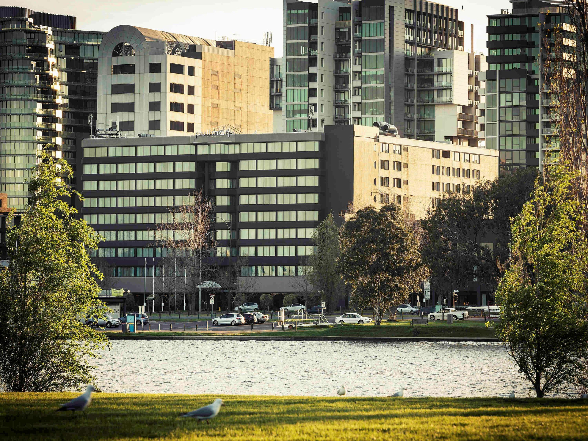 Vista Exterior Mercure Melbourne Albert Park