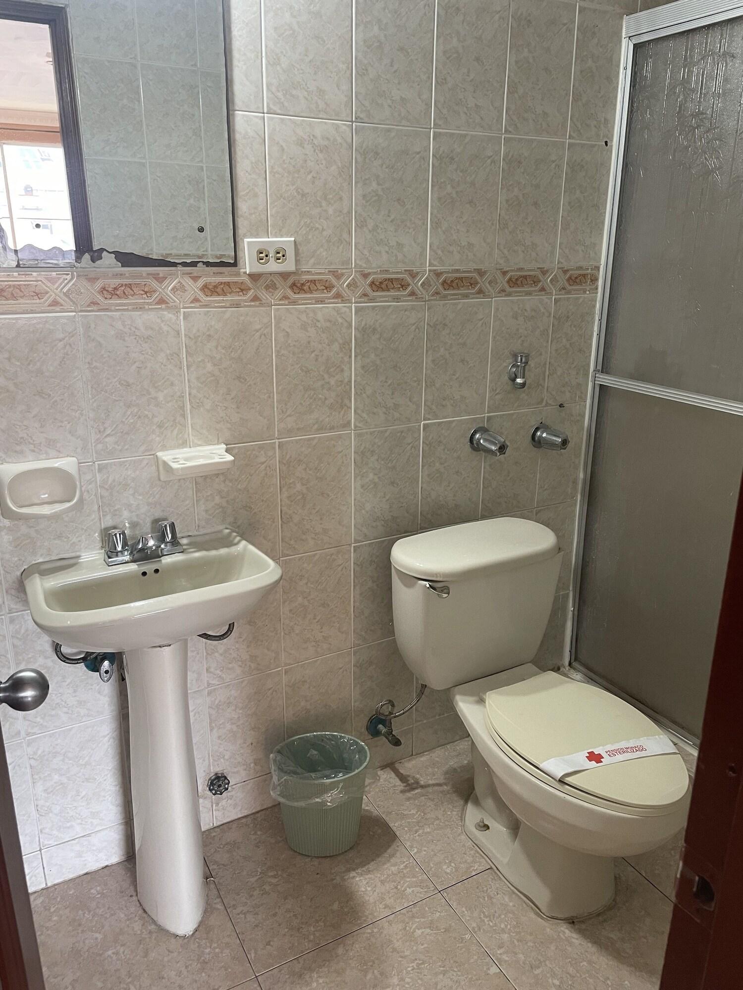 Equipamiento de Habitación Pension Monaco