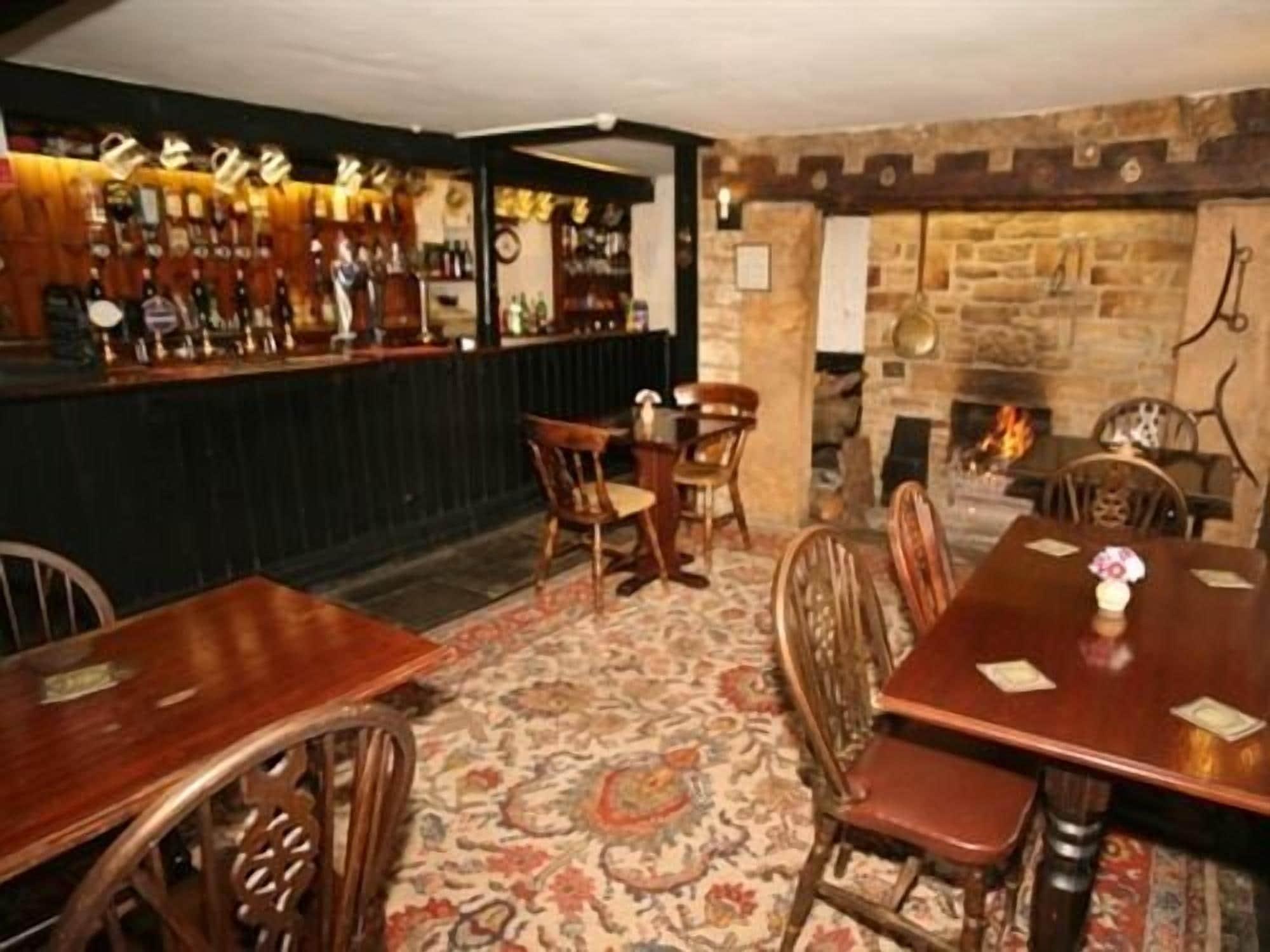 Bar/Salón The Manor Arms