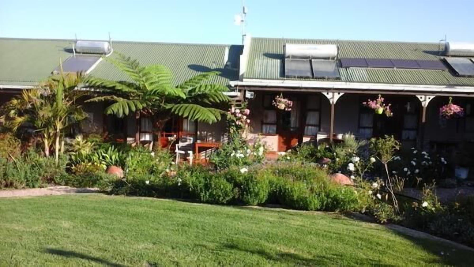 Vista Exterior African Sun Guest House