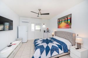 Alquiler Vacacional - Miami beautiful Studio private entrance free parking and WiFi.