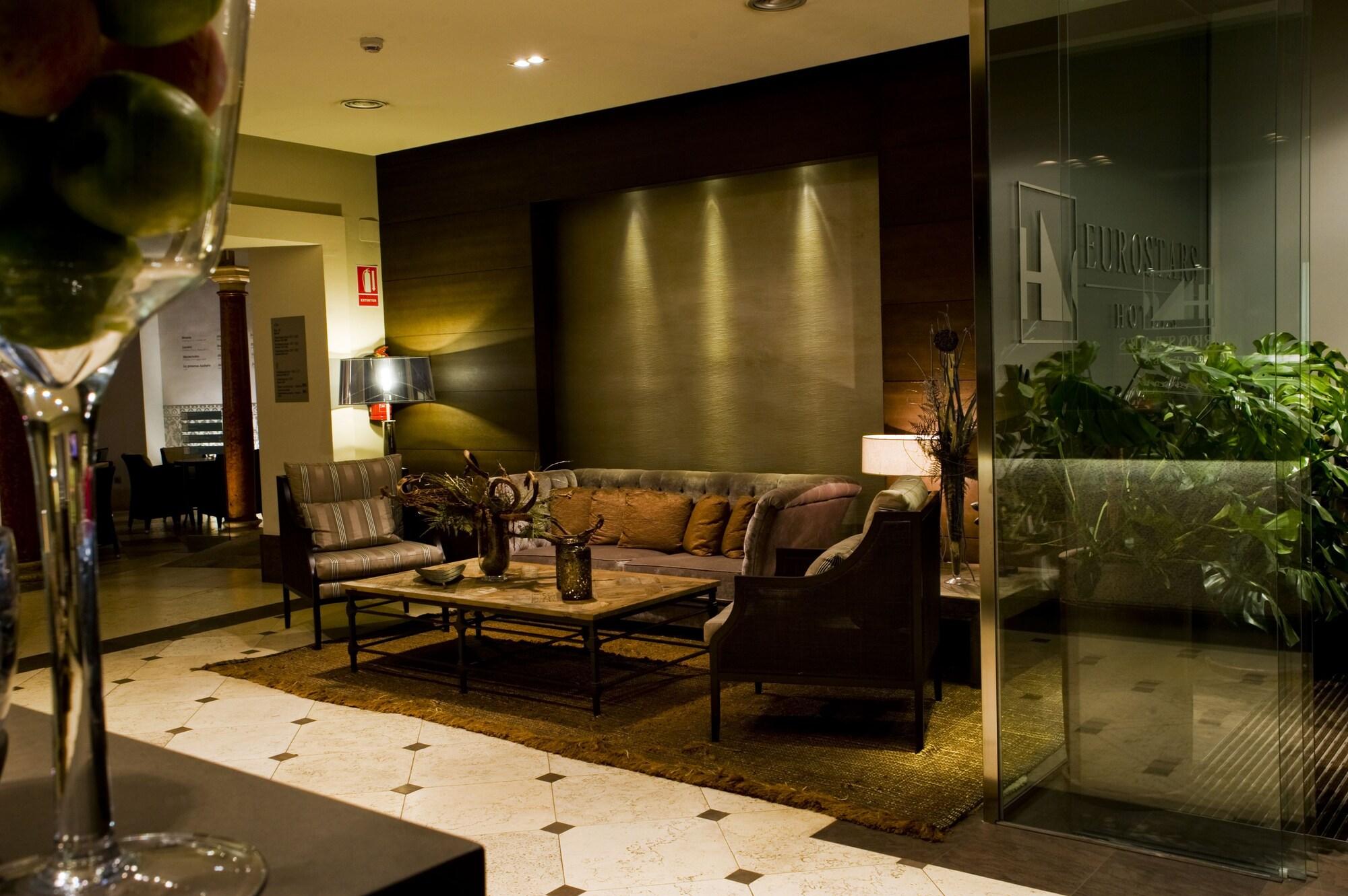 Vista Lobby Hotel Eurostars Patios de Córdoba